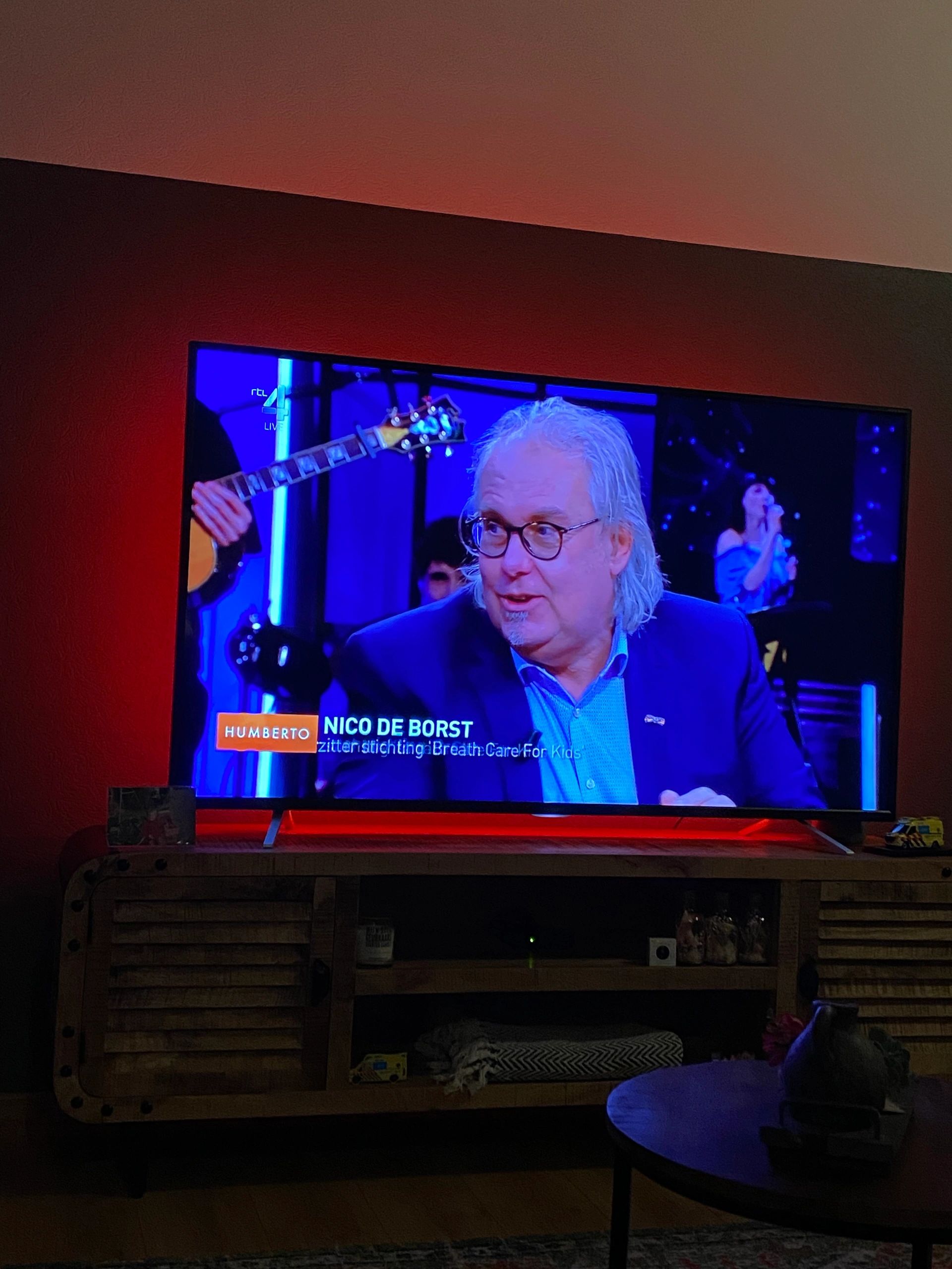 TV LED Streifen Set mit 4 RGB Streifen für TV’s bis 32 inch