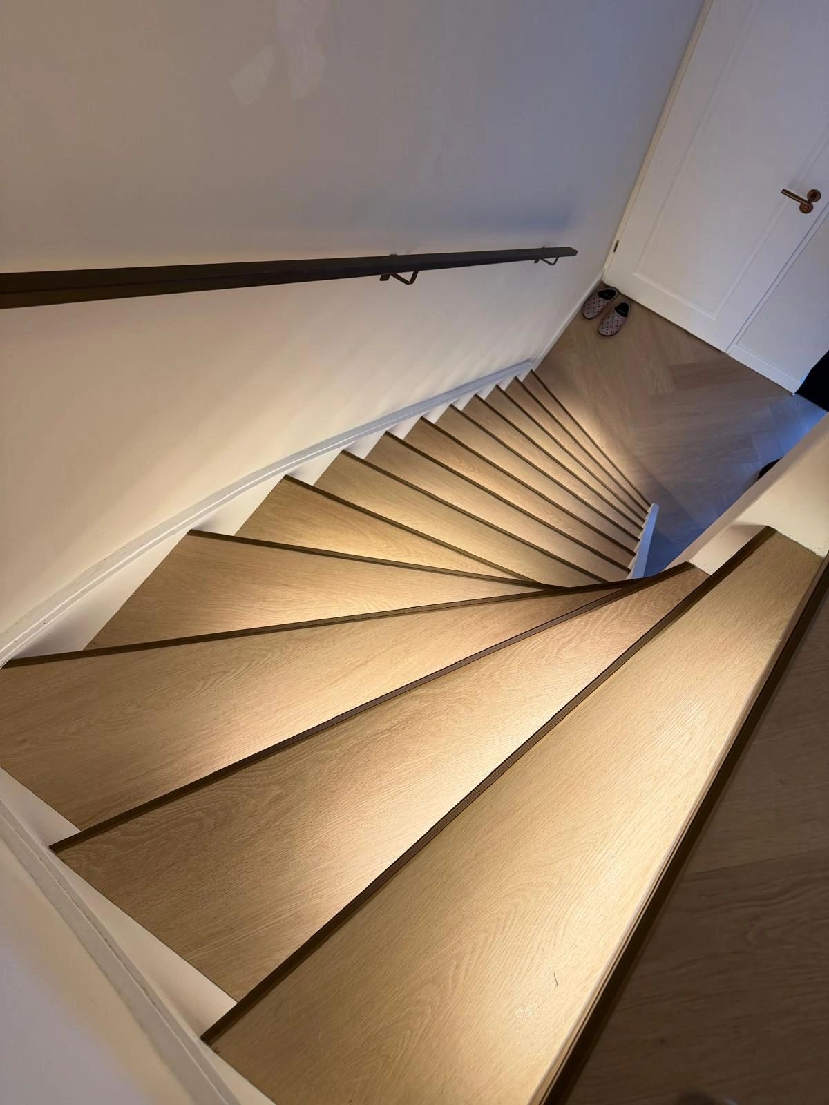 Treppenbeleuchtung COB LED Streifen warmweiß komplettes Set 130 cm