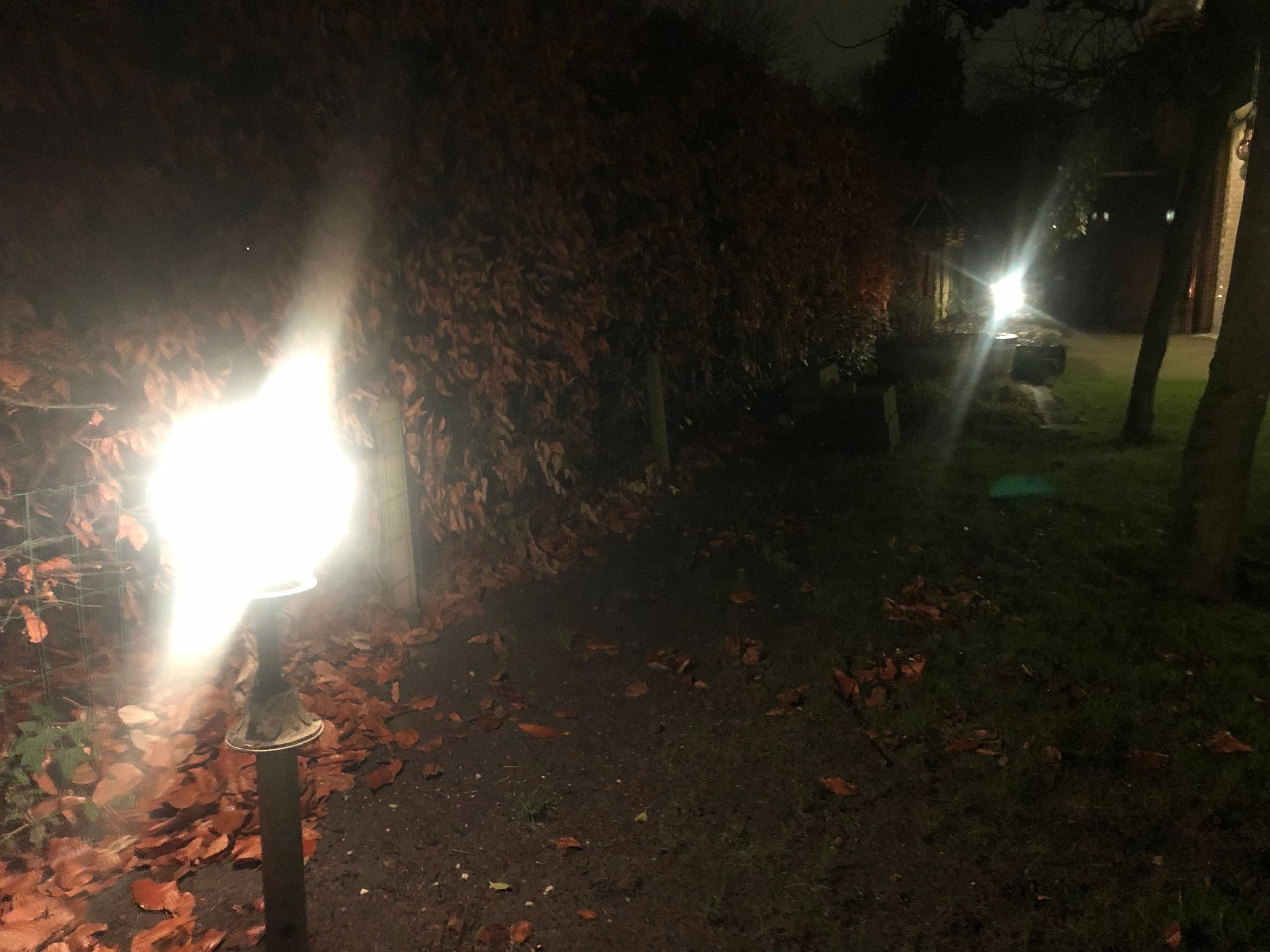 WLAN LED Lampe RGBWW 12 Watt E27 Fassung