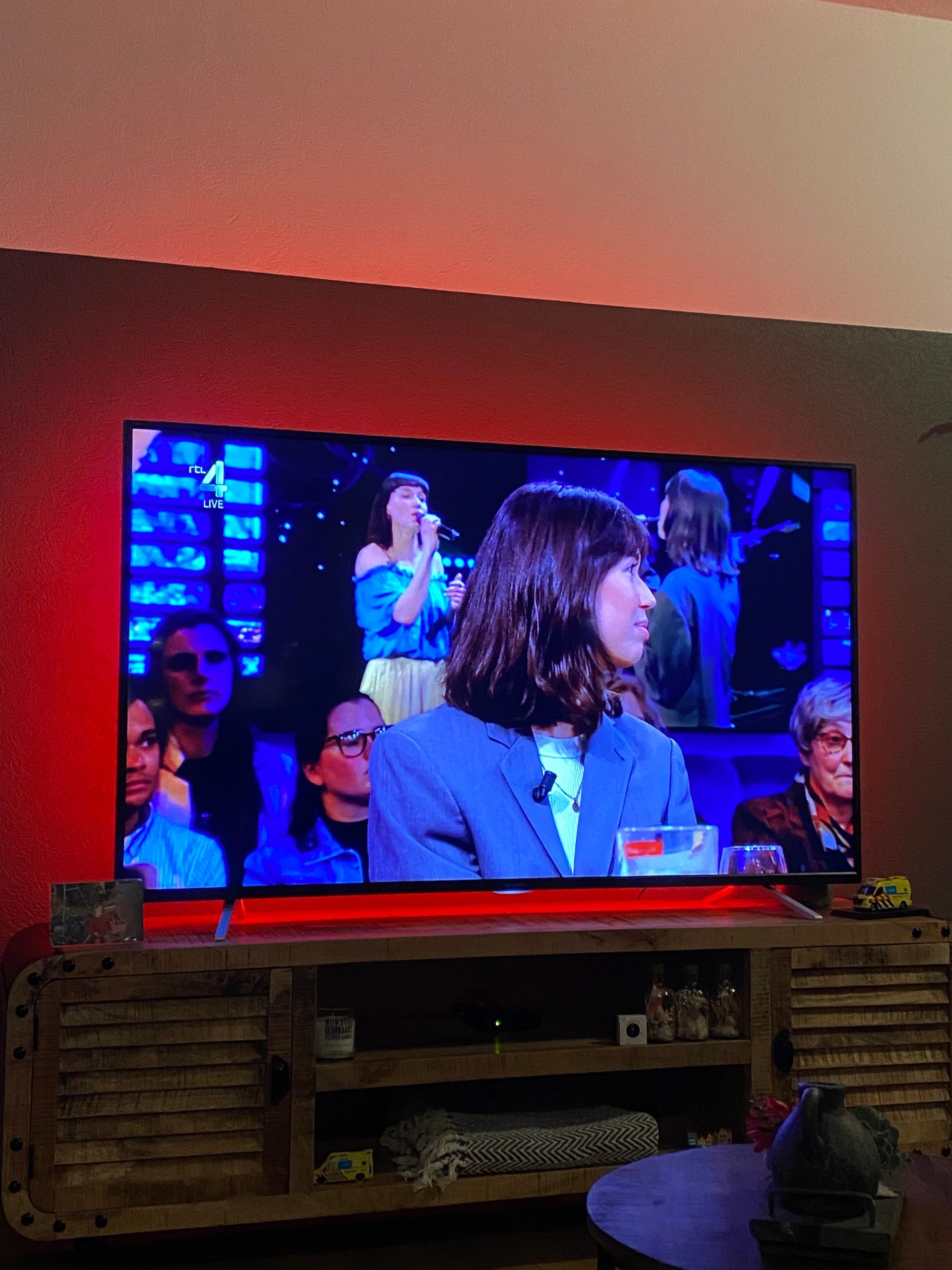 TV LED Streifen Set mit 4 RGB Streifen für TV’s bis 32 inch