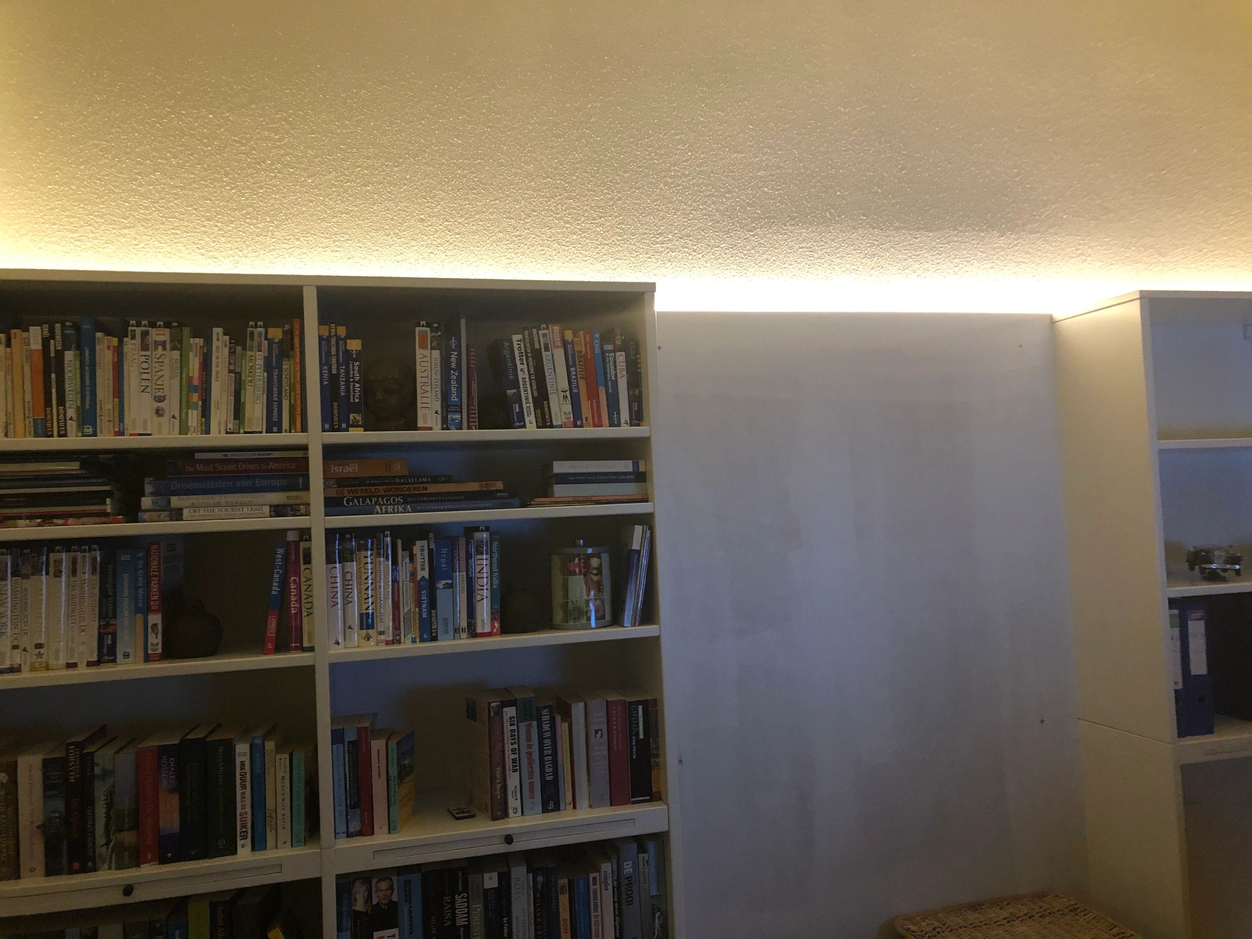 Aluminium LED Streifen Profil Aufbau 4M - 7 mm hoch - komplett mit Abdeckkappe
