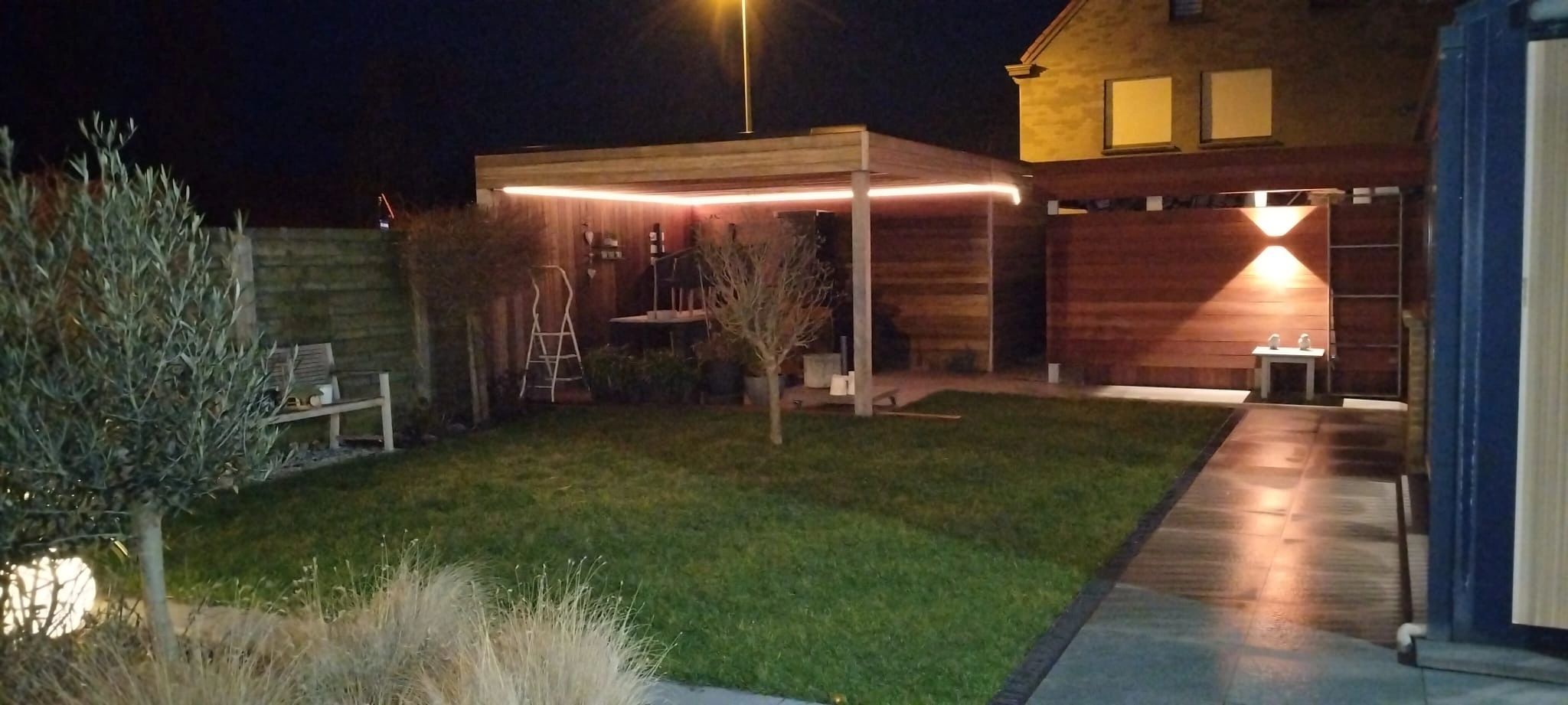 24 Watt - 12V / 2A Adapter für LED Streifen