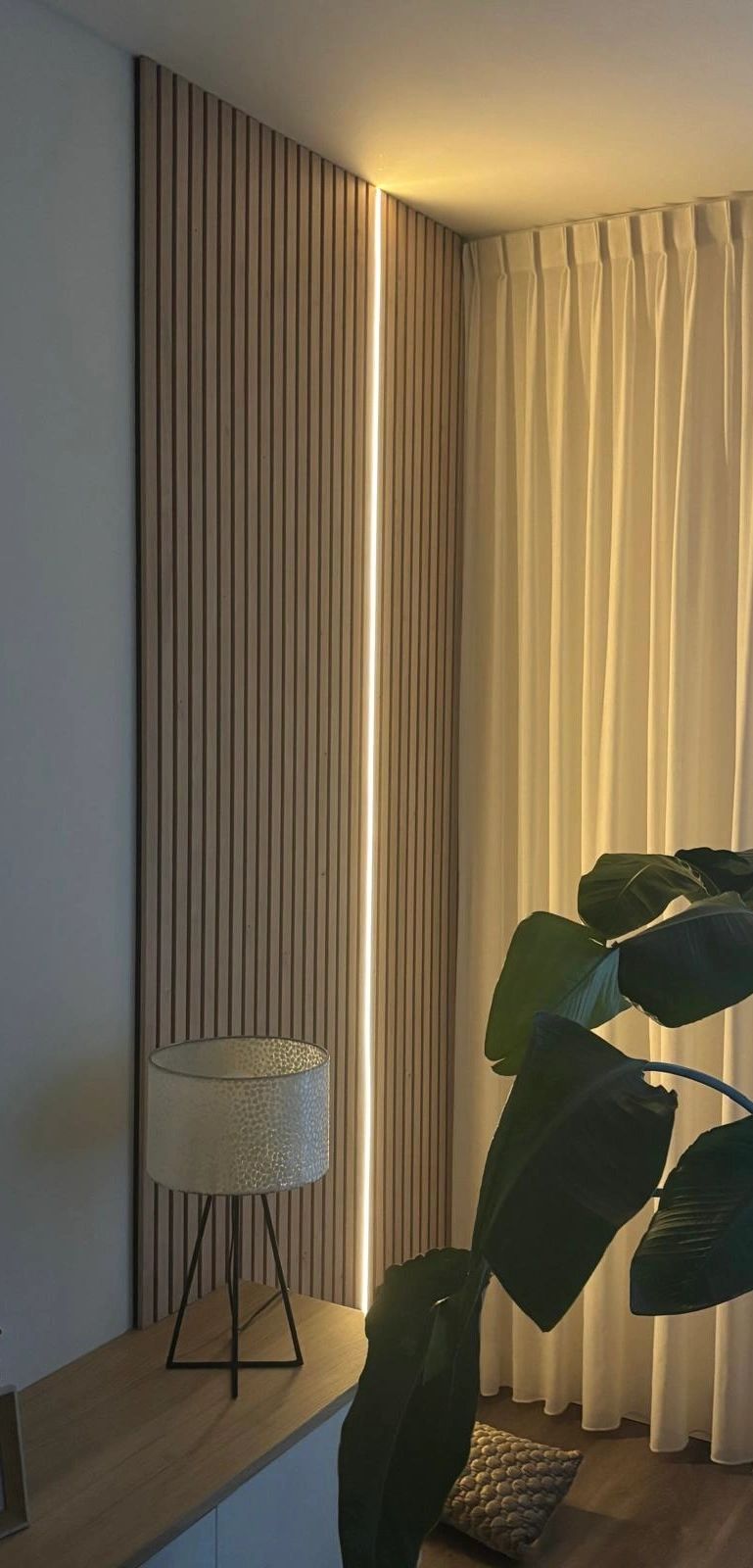 LED Streifen im flexiblen weißen Einbauprofil | warmweiß | 7,5 Meter Set