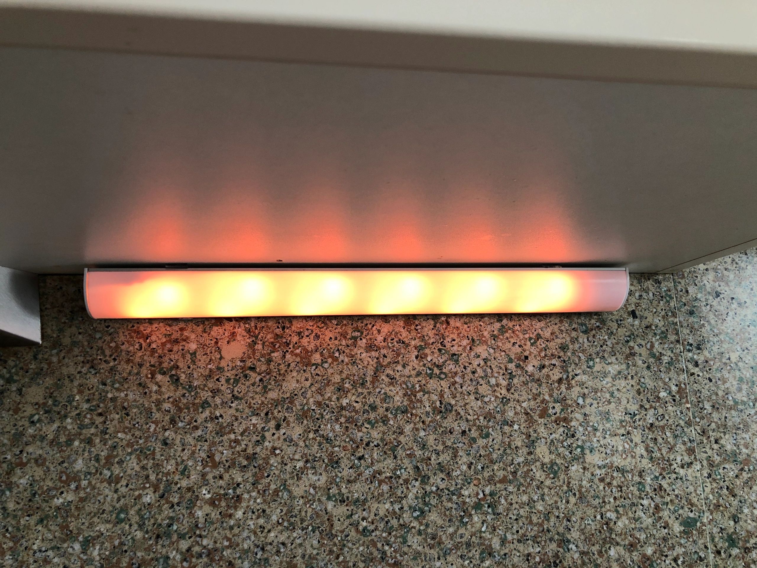 Einzelner Zigbee Steuerung für RGBWW LED Streifen zu bedienen mit der App