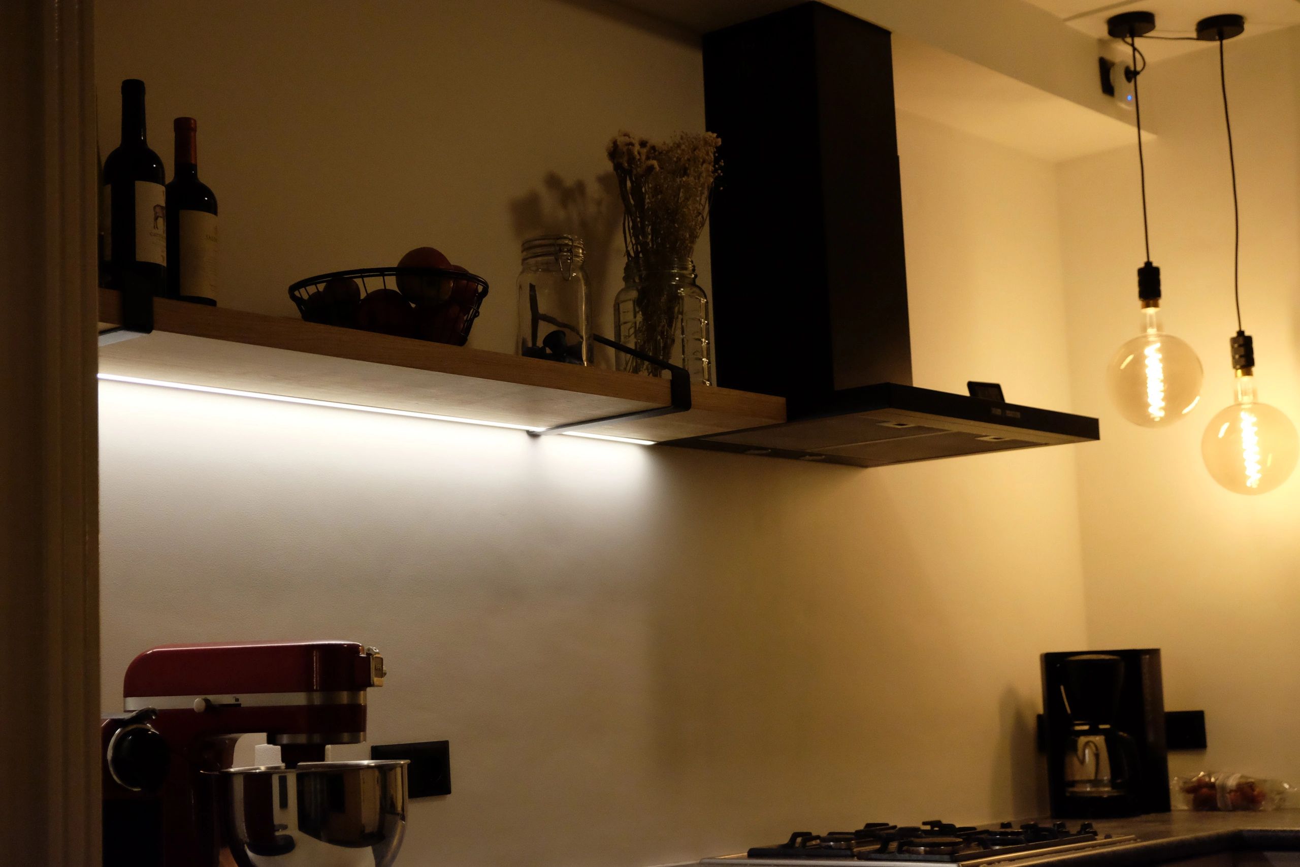 Led Streifen Profil Einbau tiefes Modell - komplett mit Abschlusskappe 1,5 Meter 7 mm hoch