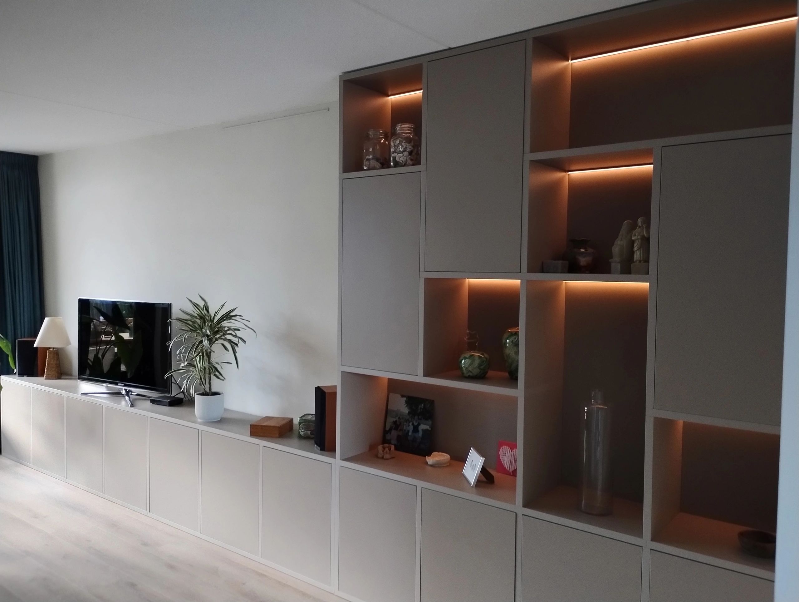 3 Meter warmweißer LED-Streifen COB mit 600 LEDs p/m - Komplettset