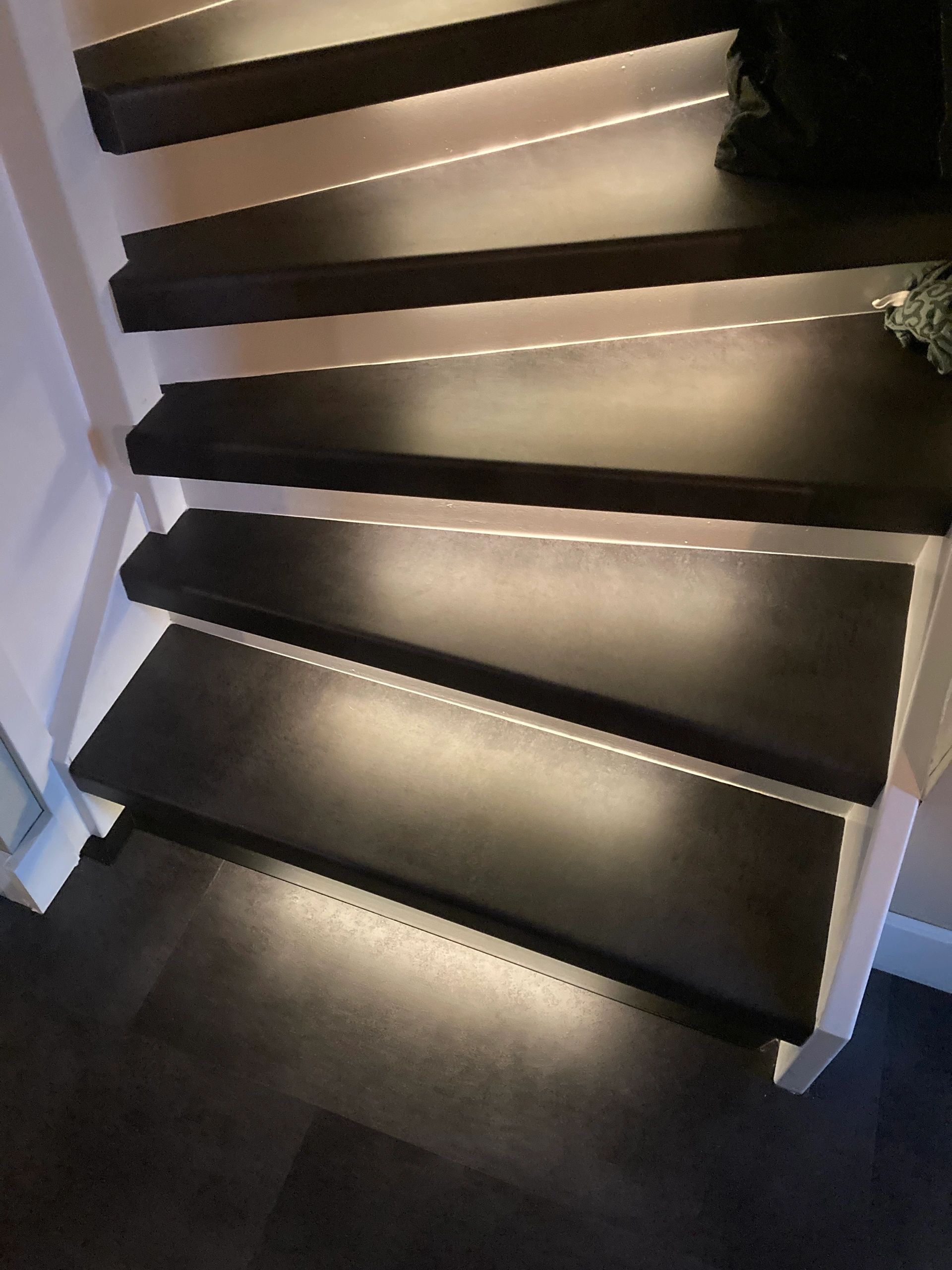 EinzelneTreppenbeleuchtung LED Streifen Warmweiß