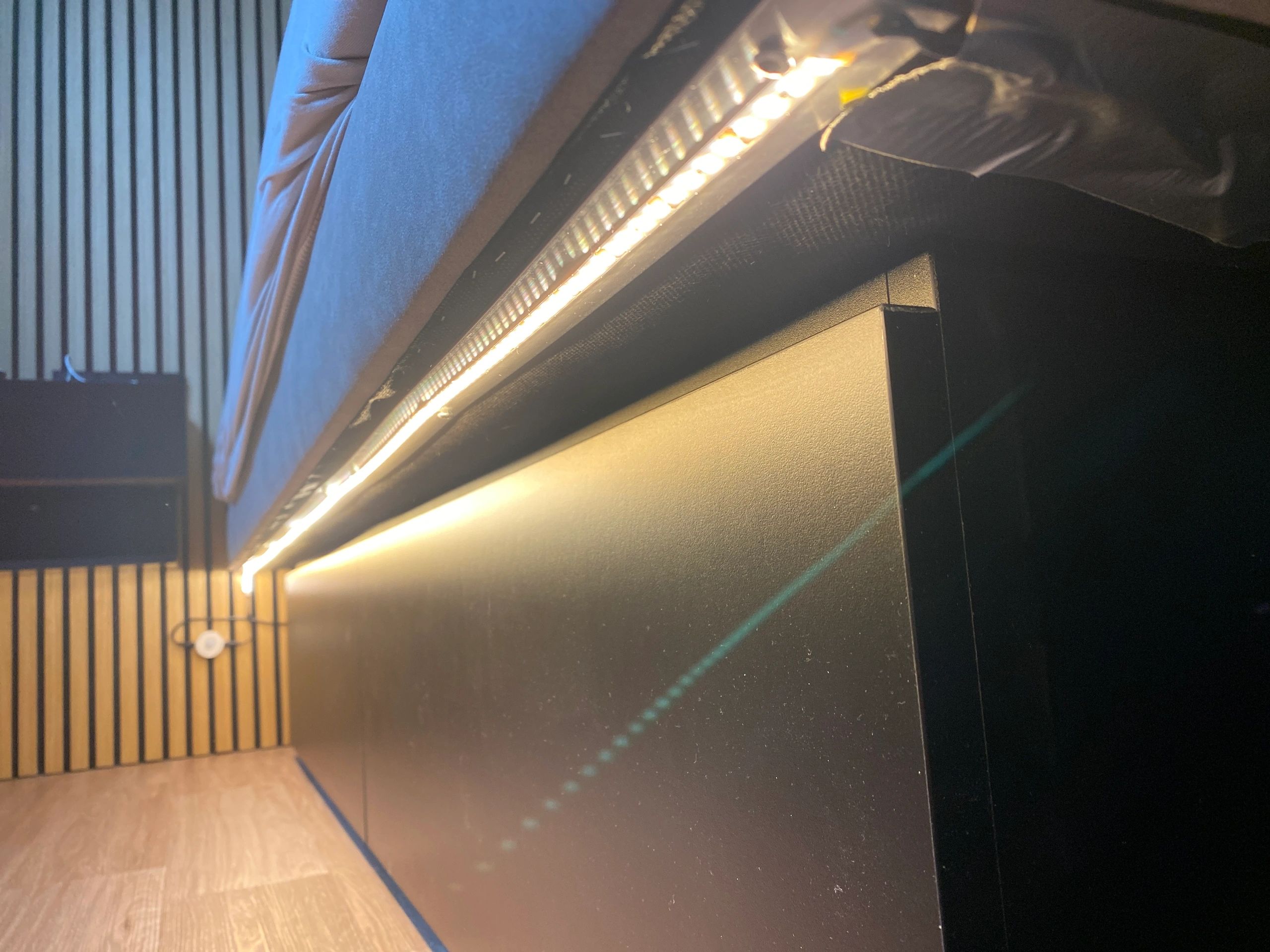 Bettbeleuchtung 2 Seiten komplettes Set 1 Meter LED Streifen Warmweiß mit Bewegungssensor