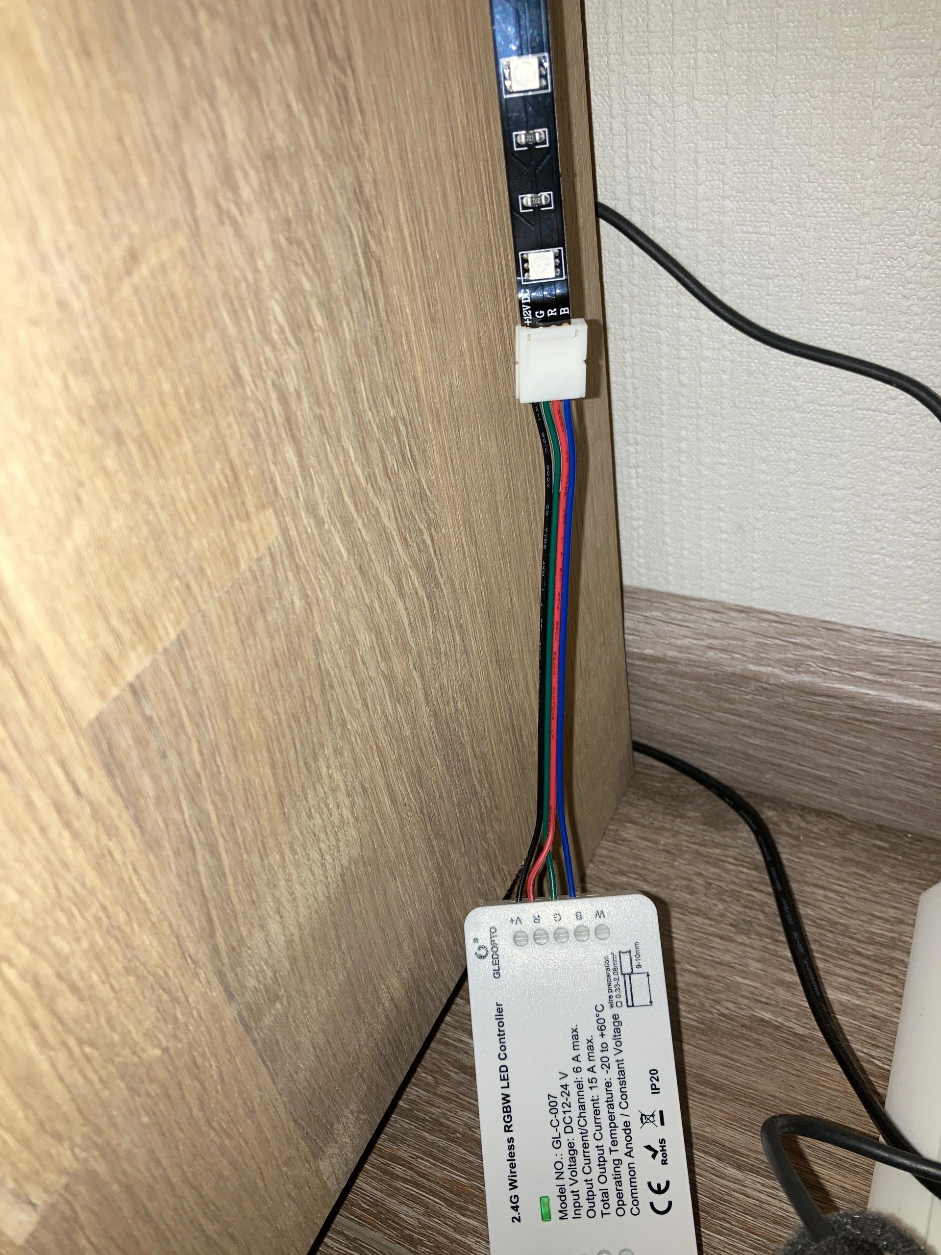 Verbindungsstück mit RGB Kabel löten nicht notwendig