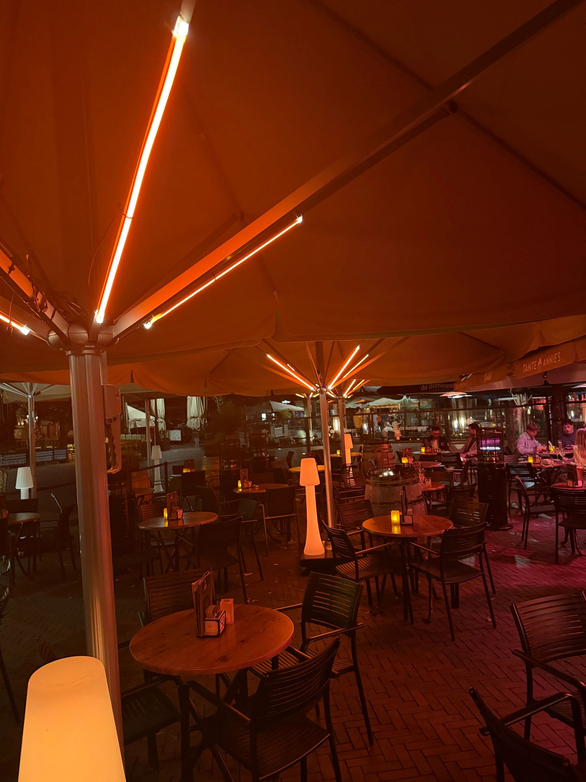 Sonnenschirmbeleuchtung LED Streifen Set Warmweiß - 4 LED Streifen mit Batterie