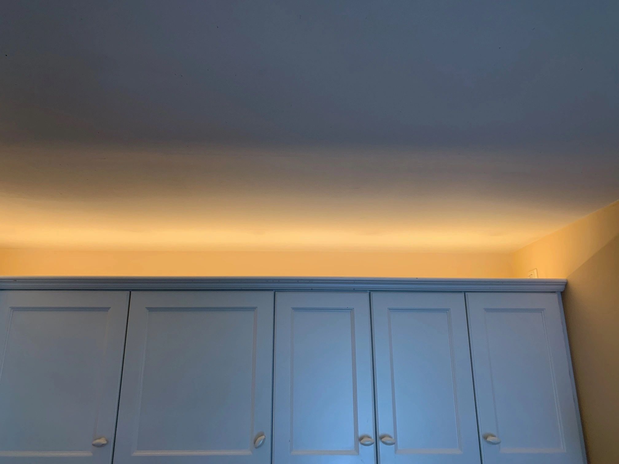 LED Streifen Profil breit Aufbau niedrig 4 Meter