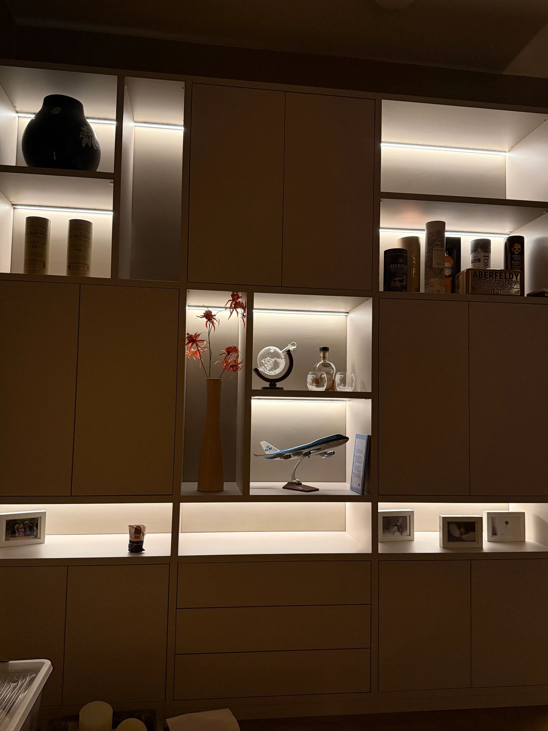 Aluminium LED Streifen Profil Aufbau 2M - 7 mm hoch - komplett mit Abdeckkappe