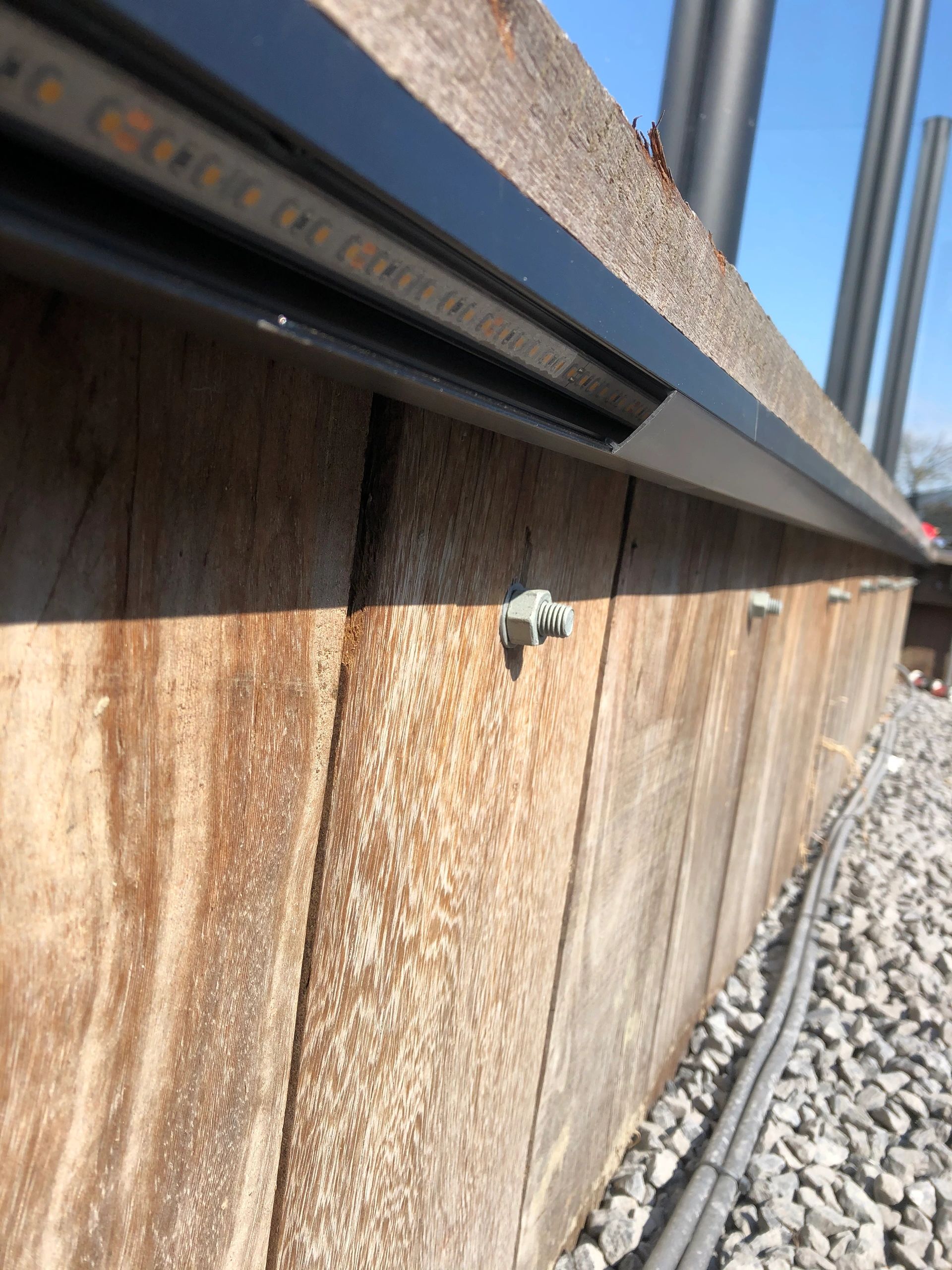 Led Streifen Eckprofil schwarz - Slim line - komplett inklusiv Abschlusskappe 1 Meter