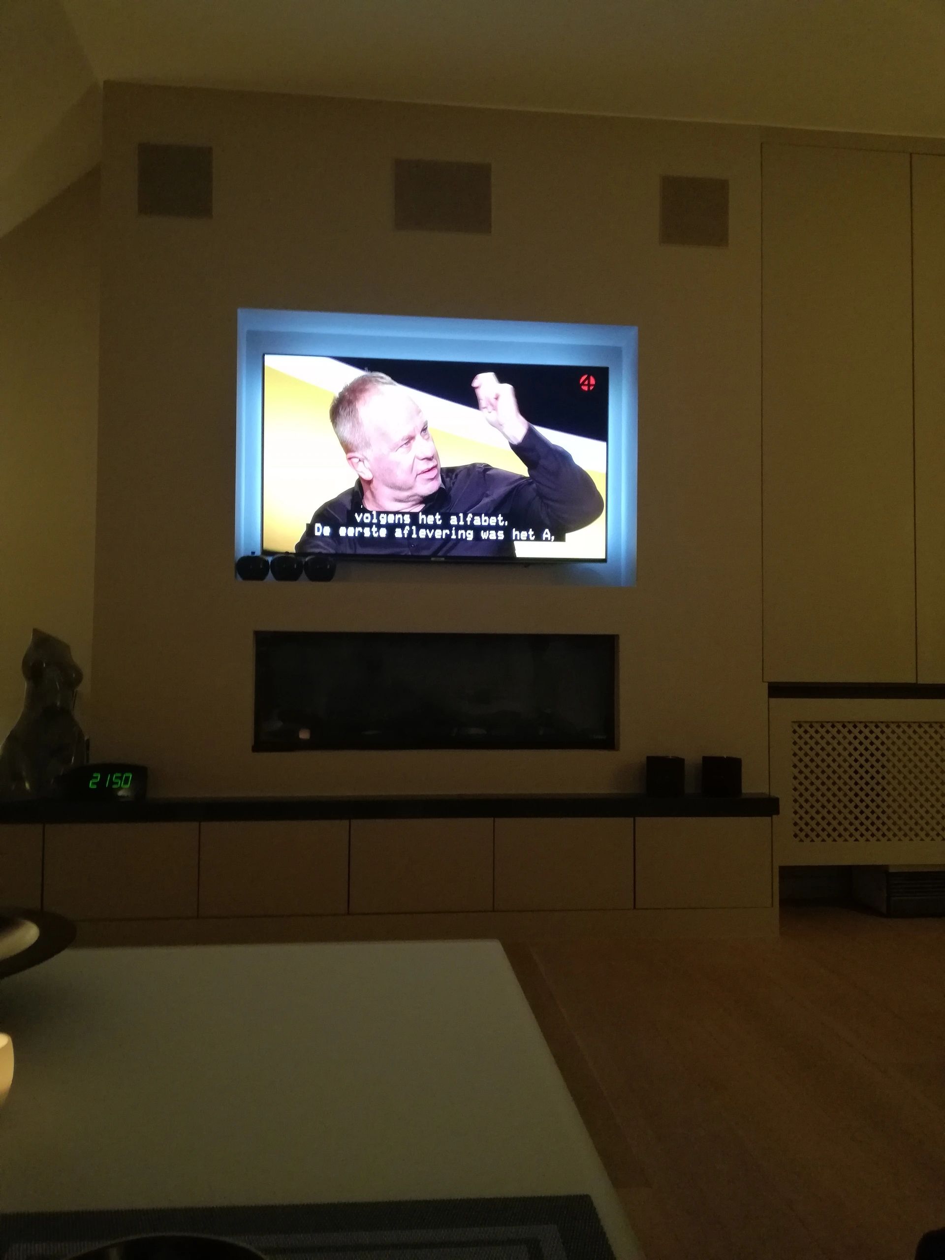 TV backlight Set mit 3 RGBWW Led Streifen für TV’s 40-50 inch