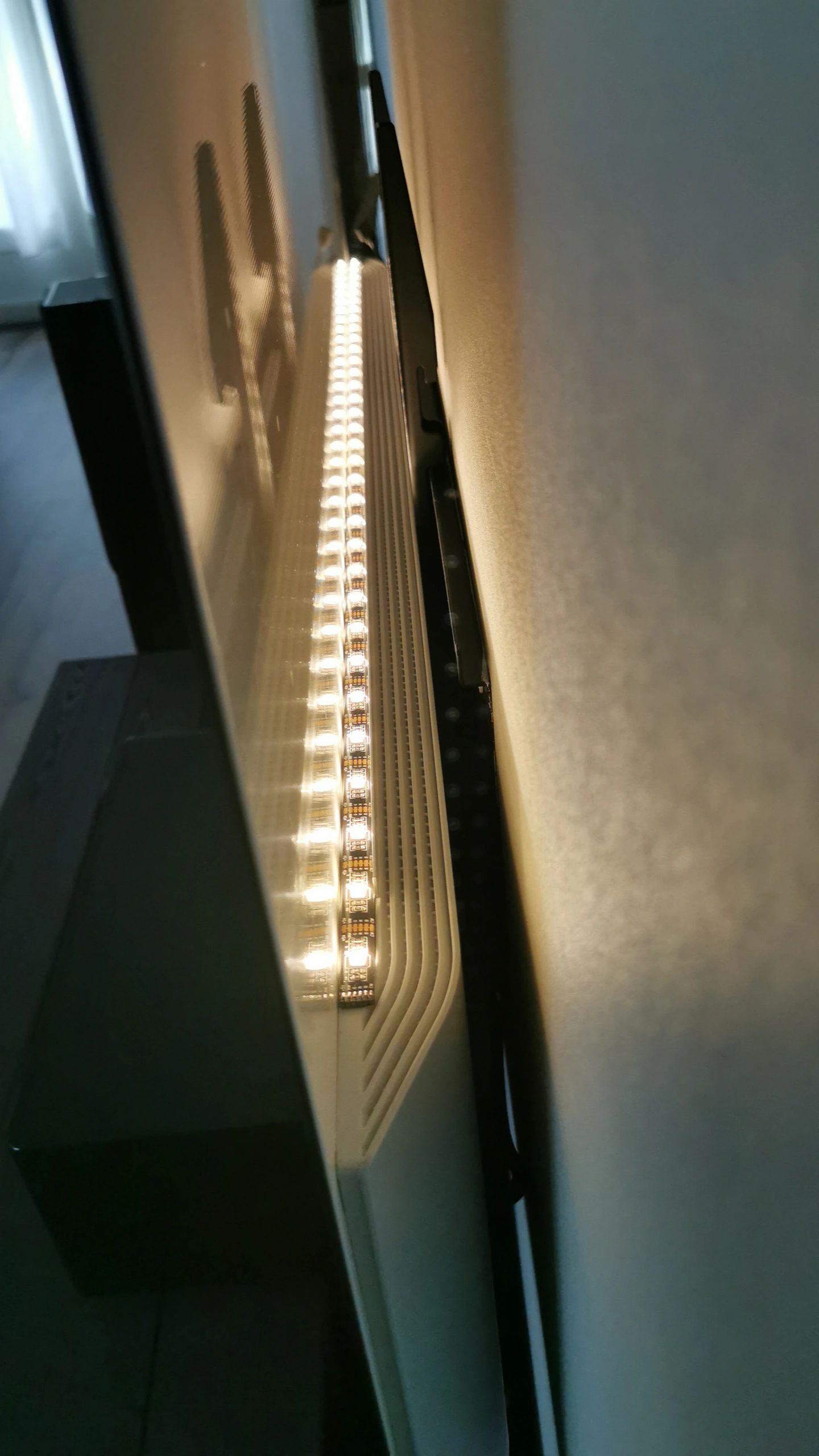 TV backlight Set mit 1 RGBWW Led Streifen für TV’s 50-60 inch