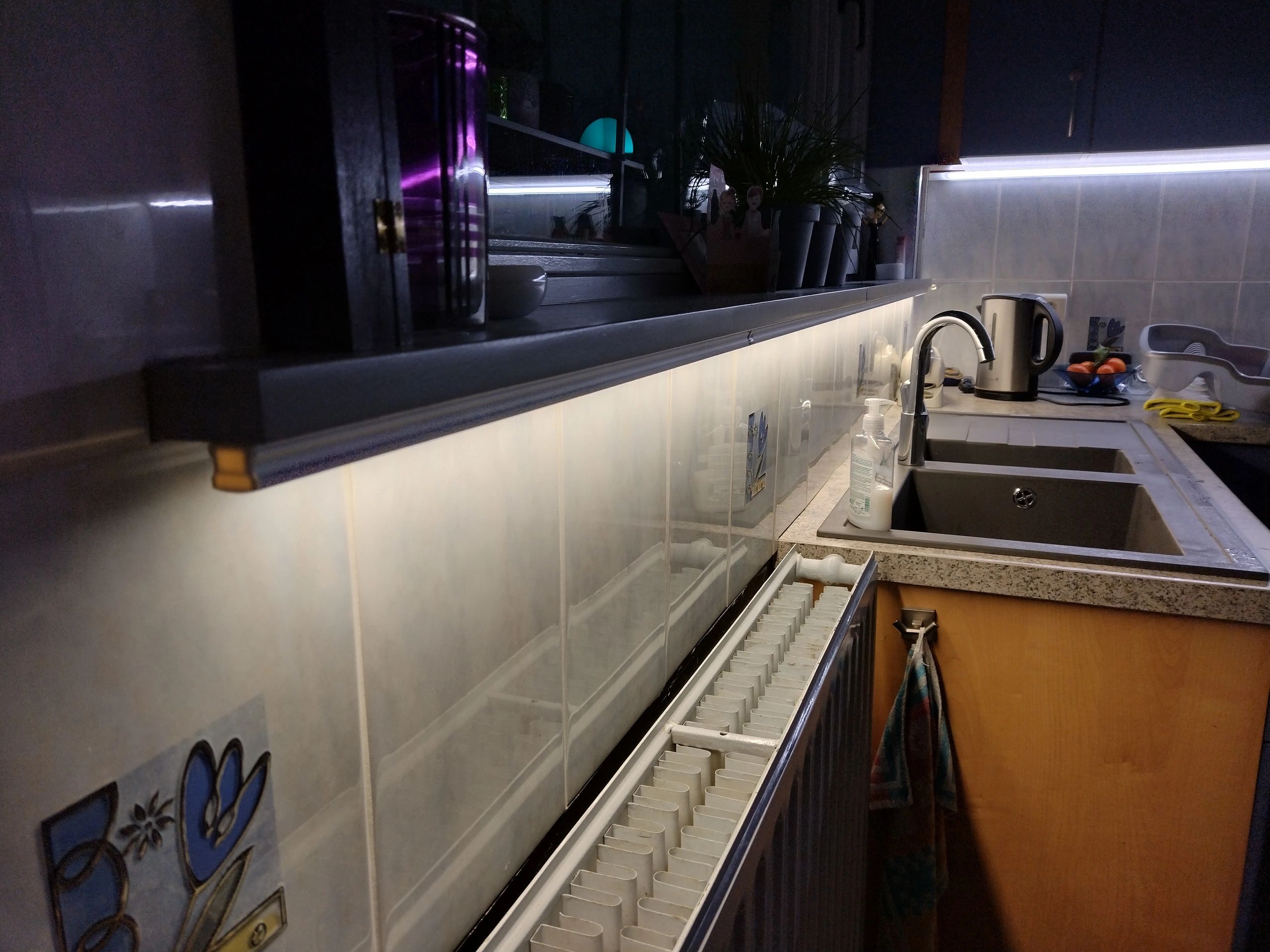 LED Streifen Aufbauprofil hohes Modell - komplett inklusiv Abschlusskappe 1 Meter 15 mm