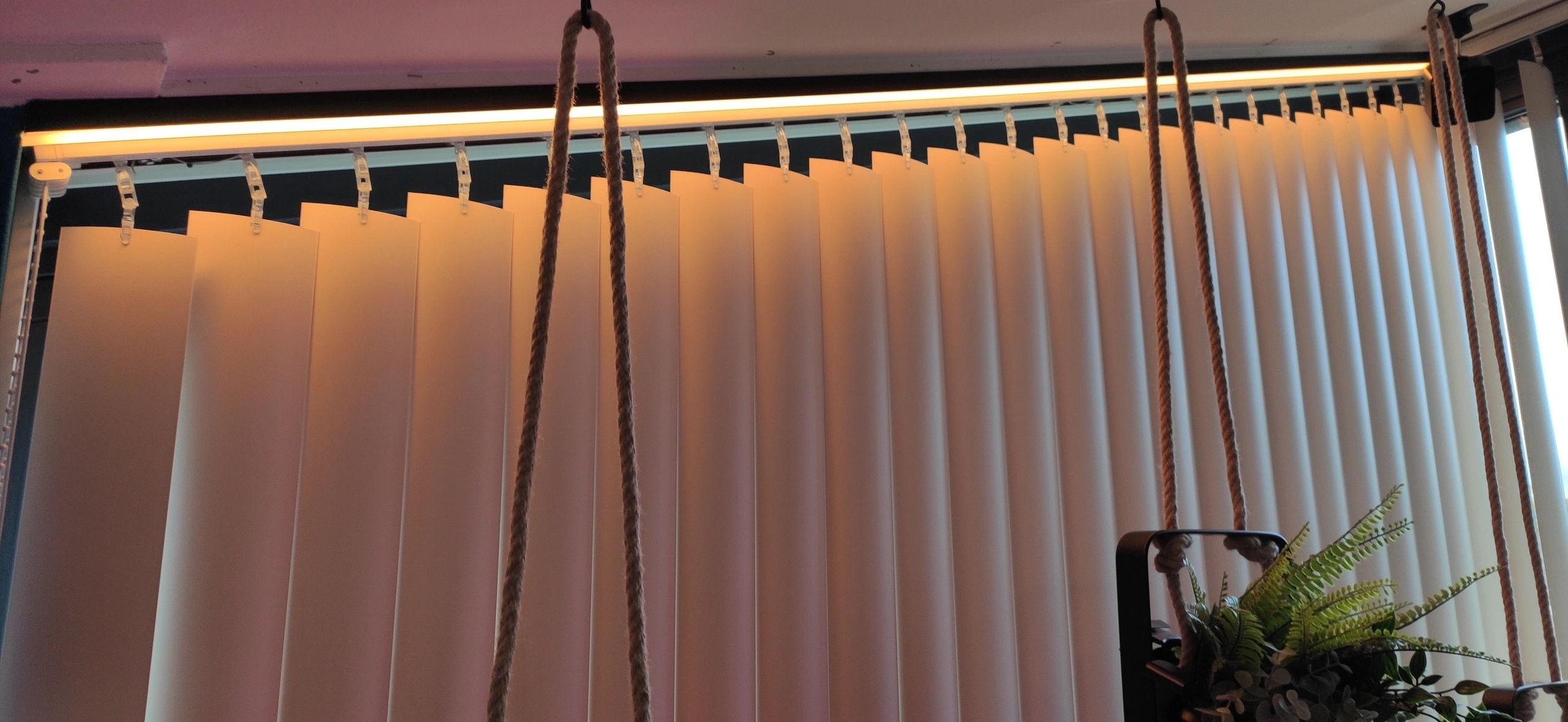 Aluminium LED Streifen Profil schwarz Aufbau 2M - 15 mm hoch - komplett mit AbschlusskAppe