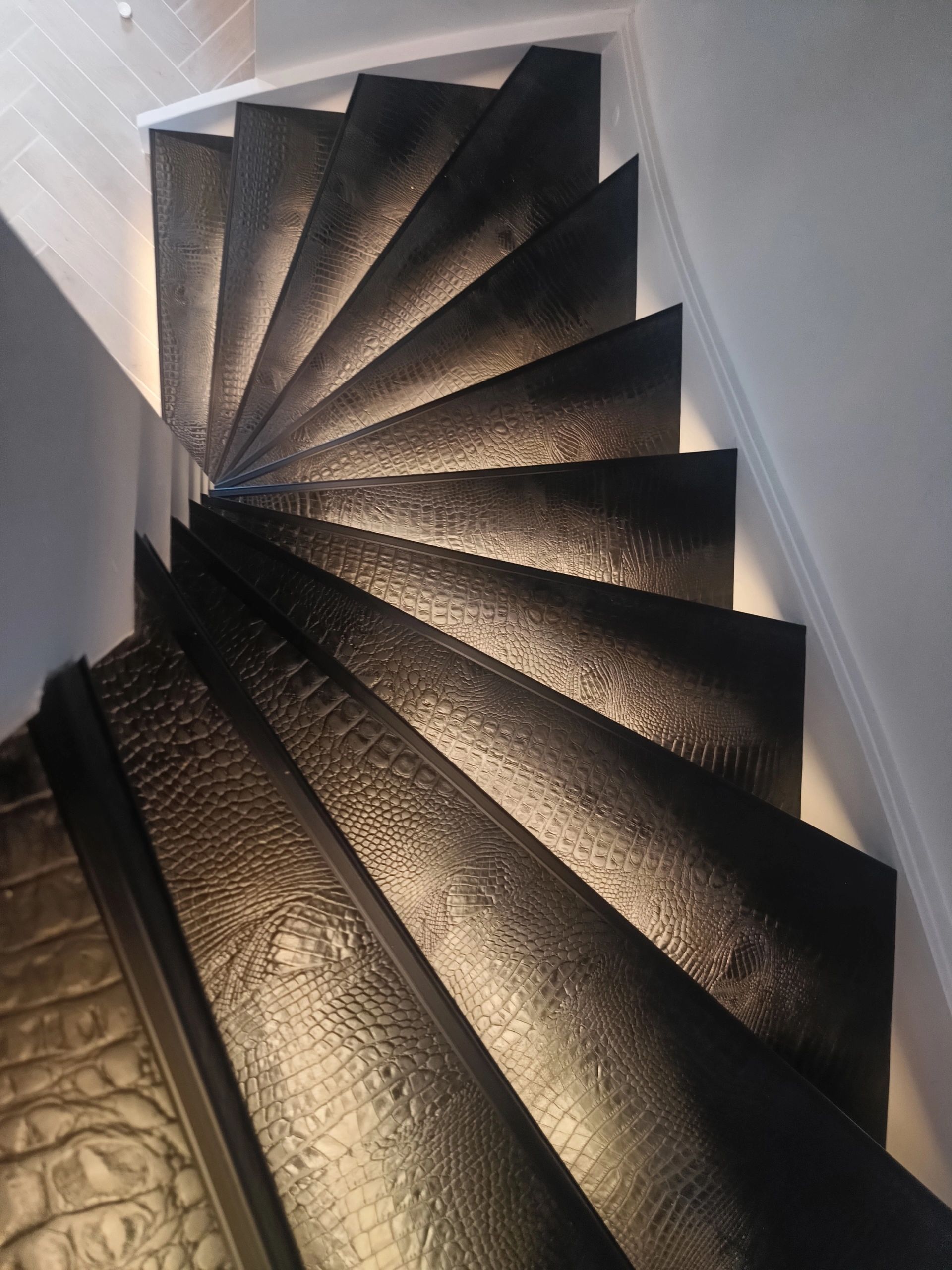 Treppenbeleuchtung LED Streifen Warmweiß komplettes Set 50 CM