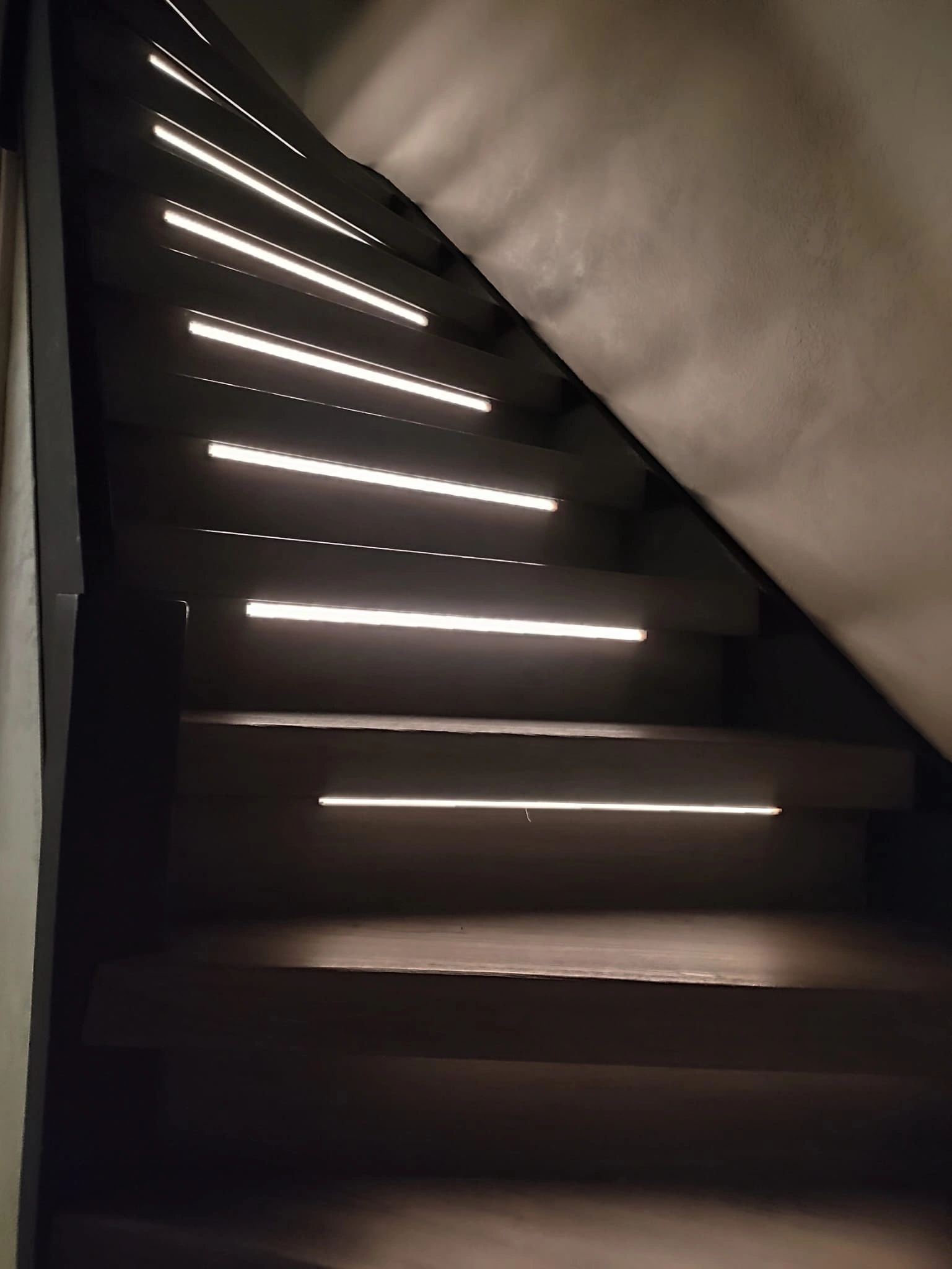 Einzelne Treppenbeleuchtung COB LED Streifen hellweiß