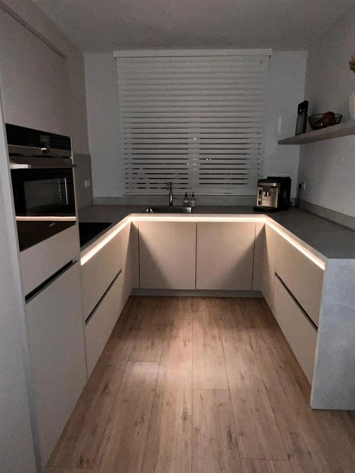 4 Meter Dual White LED Streifen Komplettset - Prime 608 LEDs