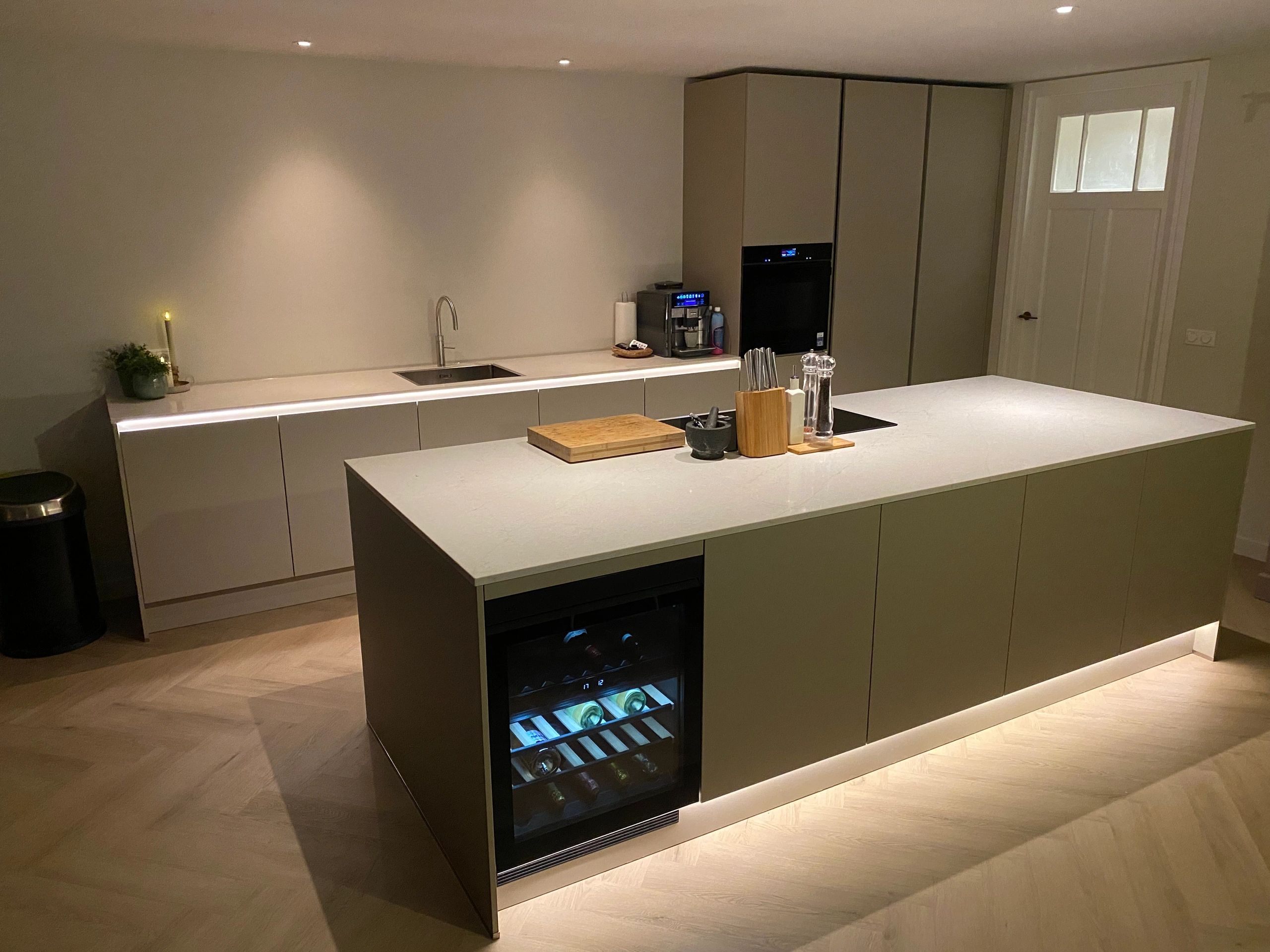 1 Meter LED Streifen Warmweiß Pro - komplettes Set