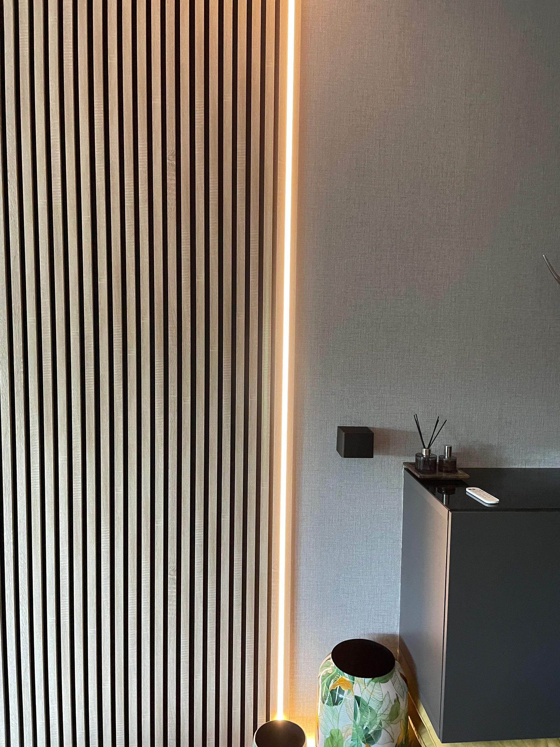 LED Streifen im flexiblen weißen Einbauprofil | warmweiß | 7,5 Meter Set