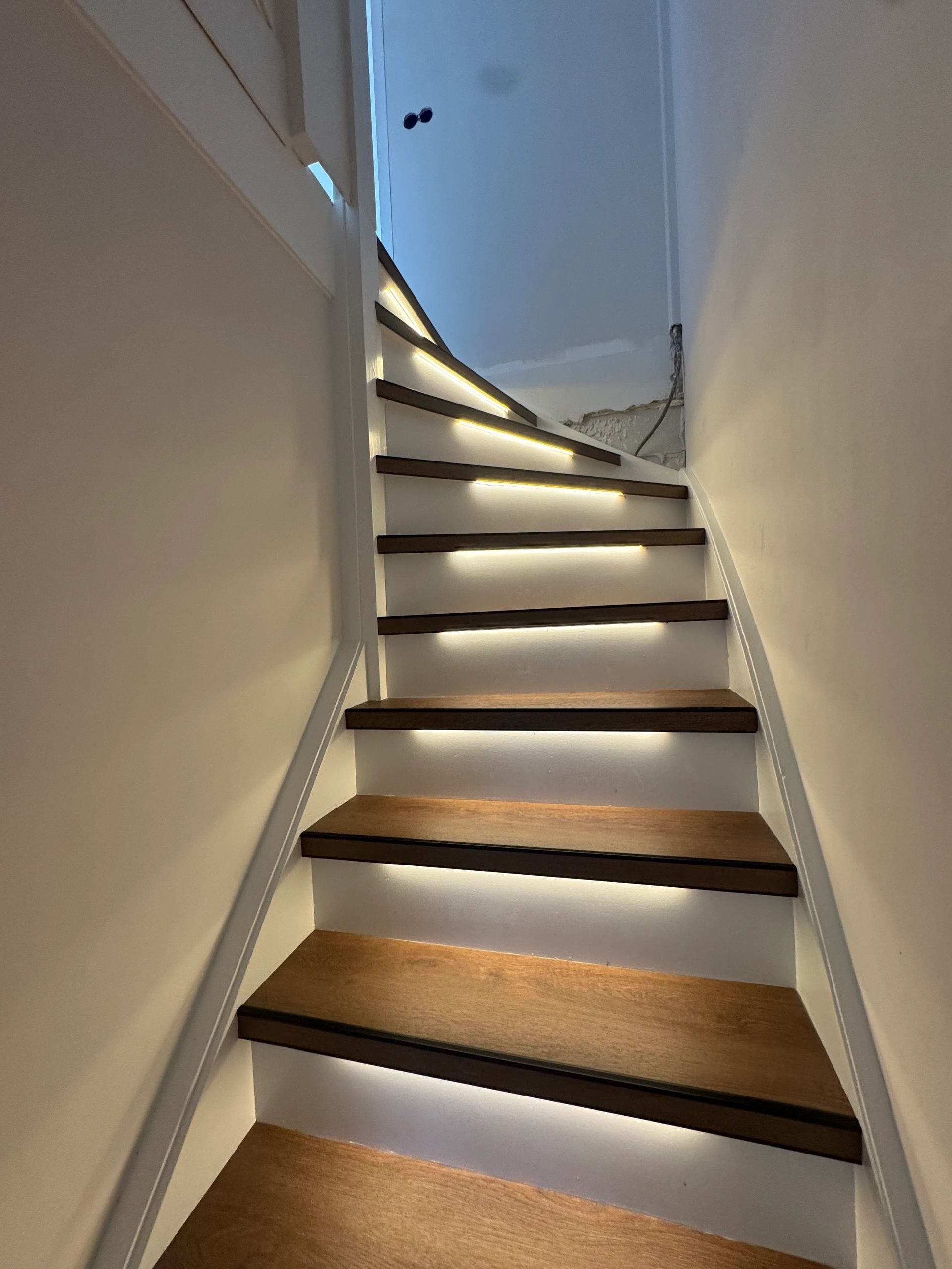 Dynamisches Treppenbeleuchtungsset Premium 50 cm