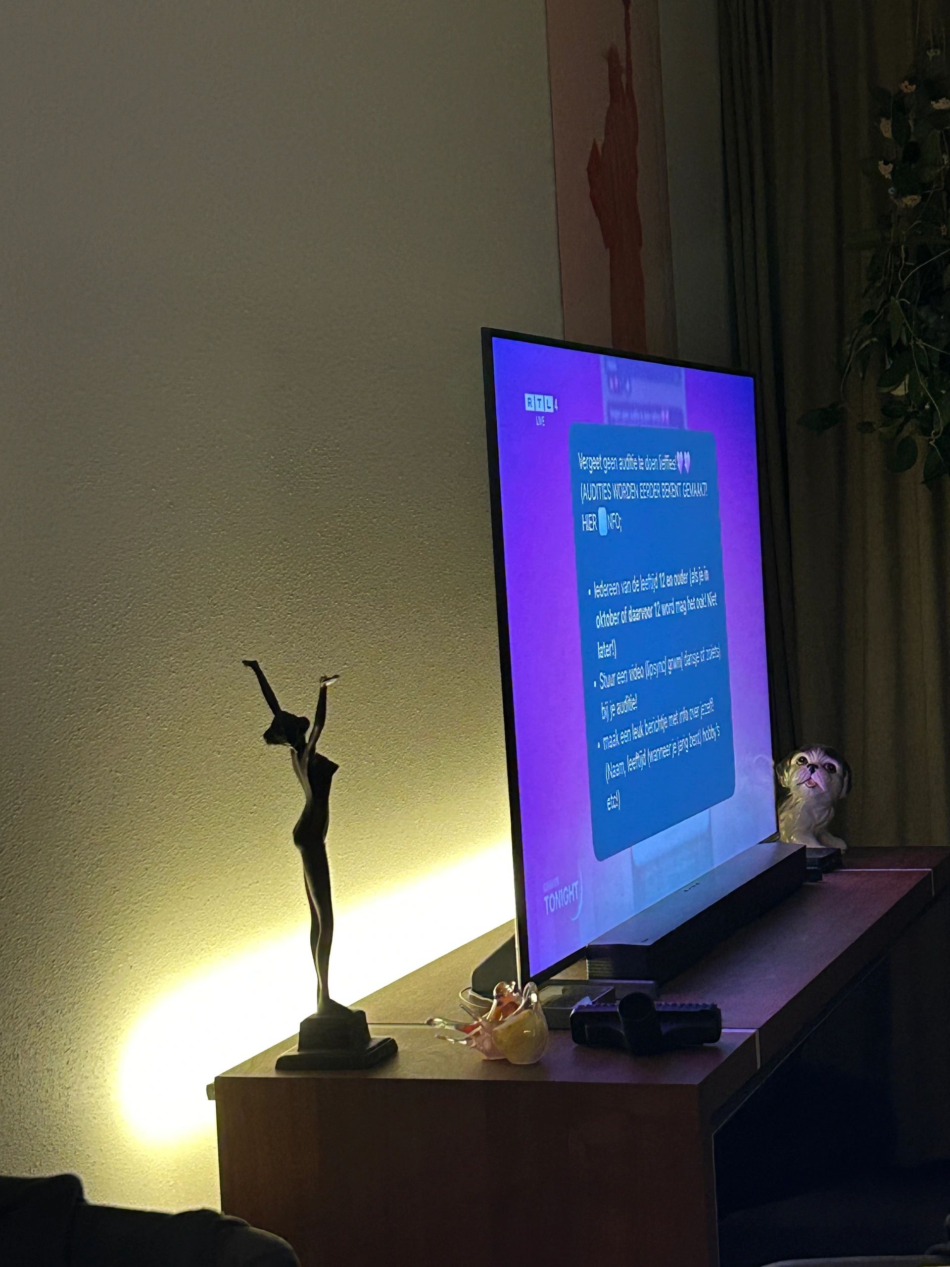 8 Meter warmweißer LED-Streifen COB mit 600 LEDs p/m - Komplettset