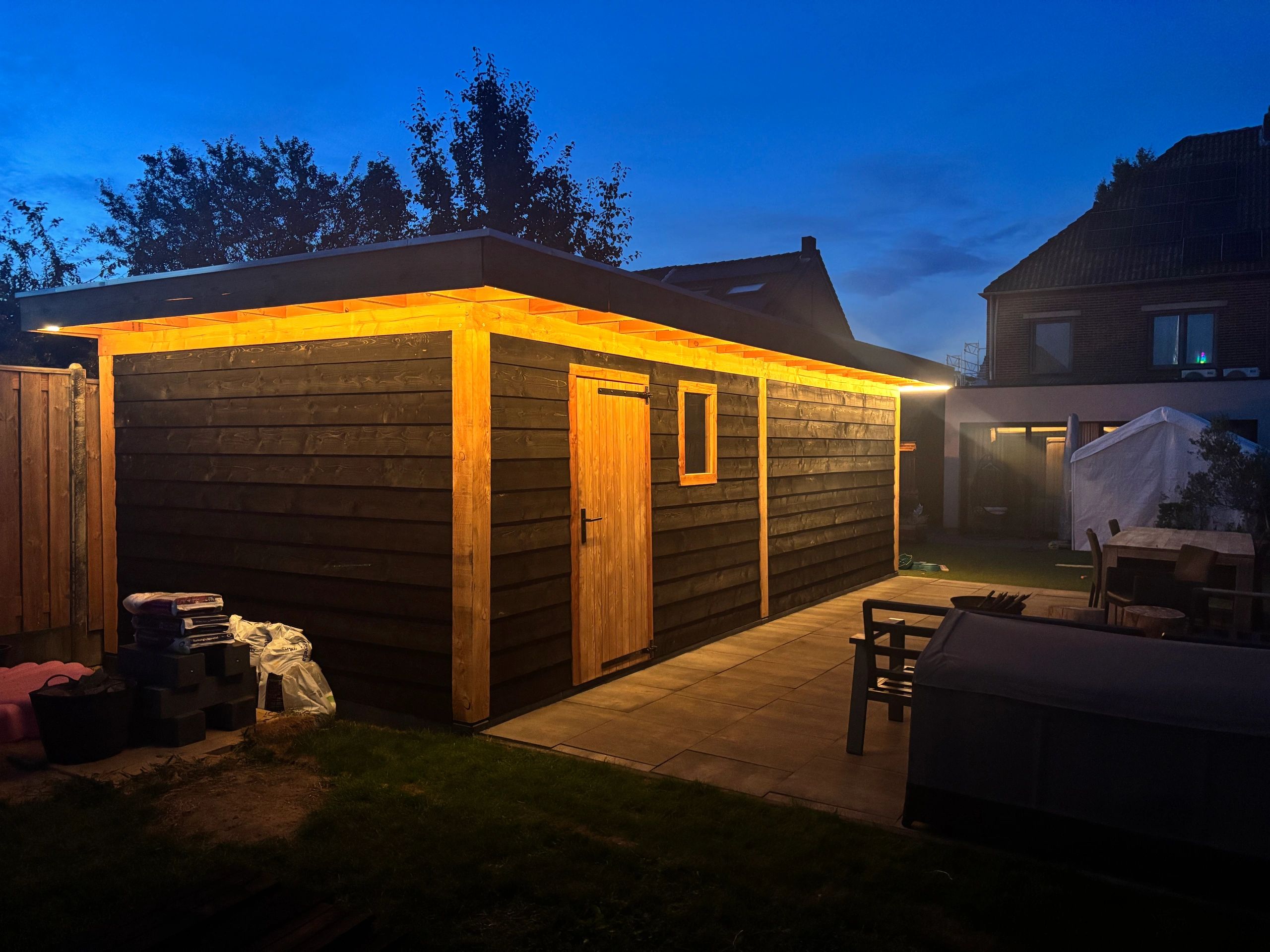 4 Meter Warmweißer LED Streifen für Außen komplettes Set