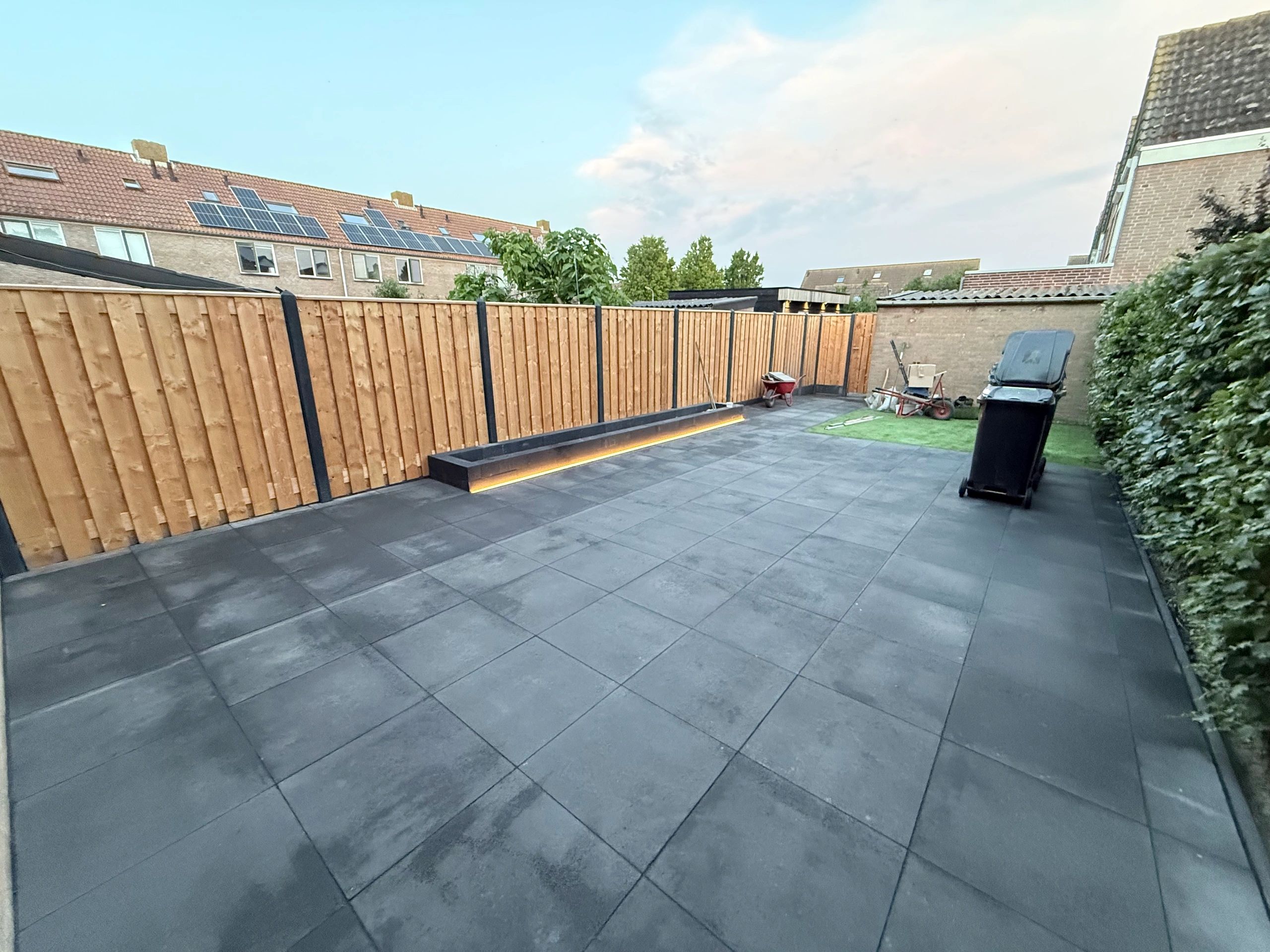 Aluminium Led Streifen Profil schwarz Aufbau 3M - breit und niedrig - komplett mit Abdeckkappe