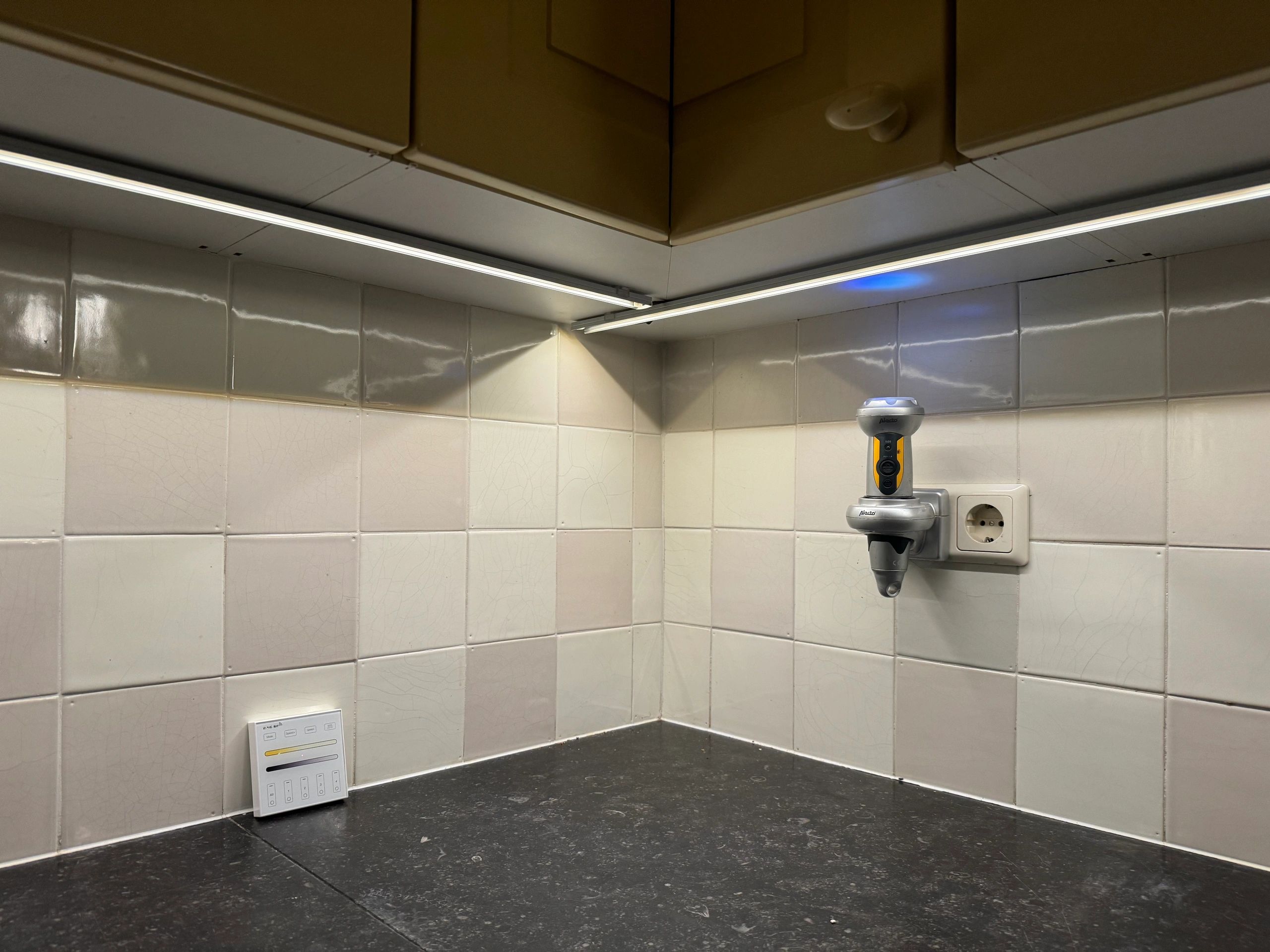 Endkappen für Stuckprofil breit