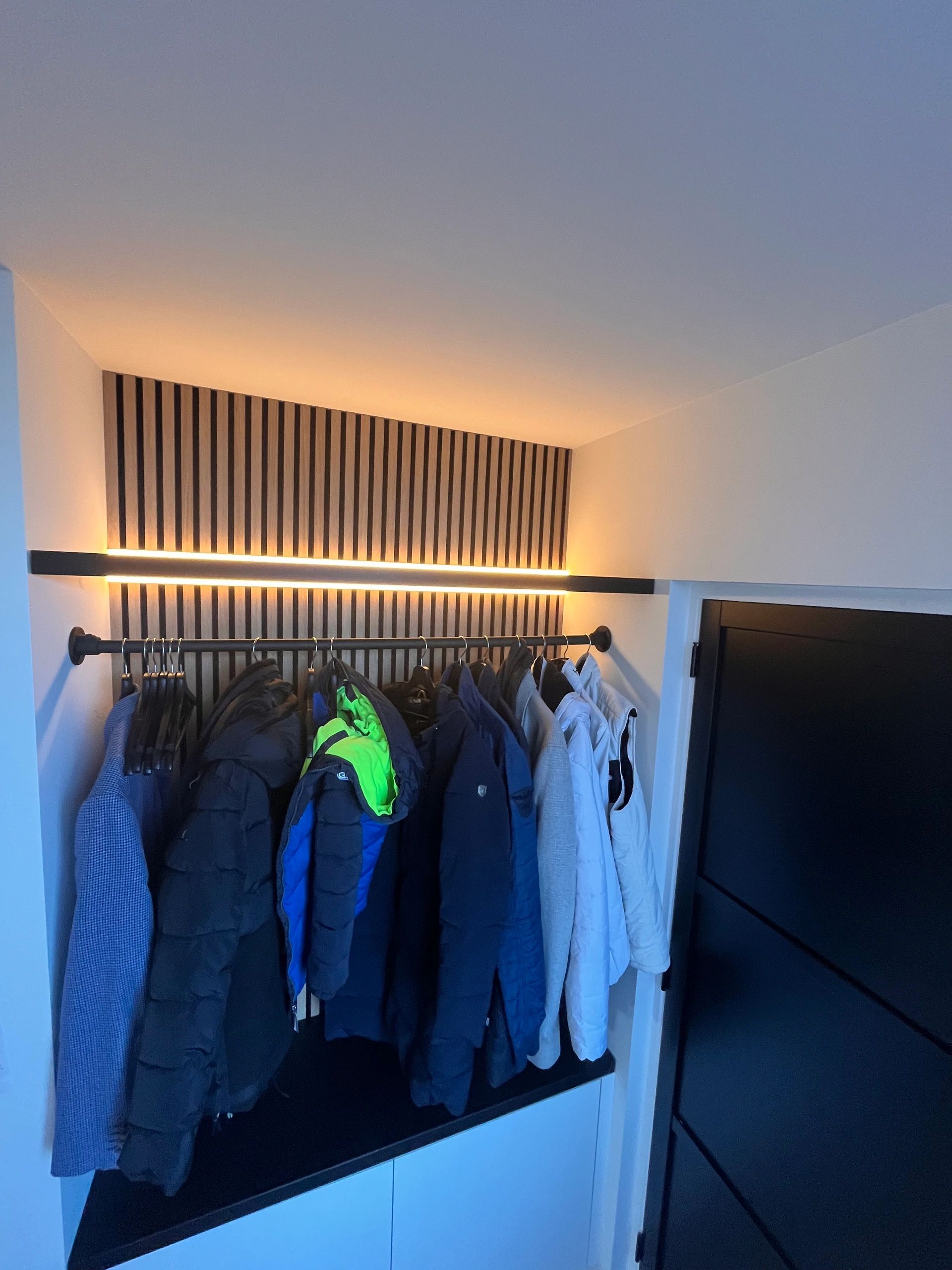 Einzelner Zigbee Steuerung für RGBW LED Streifen zu bedienen via App