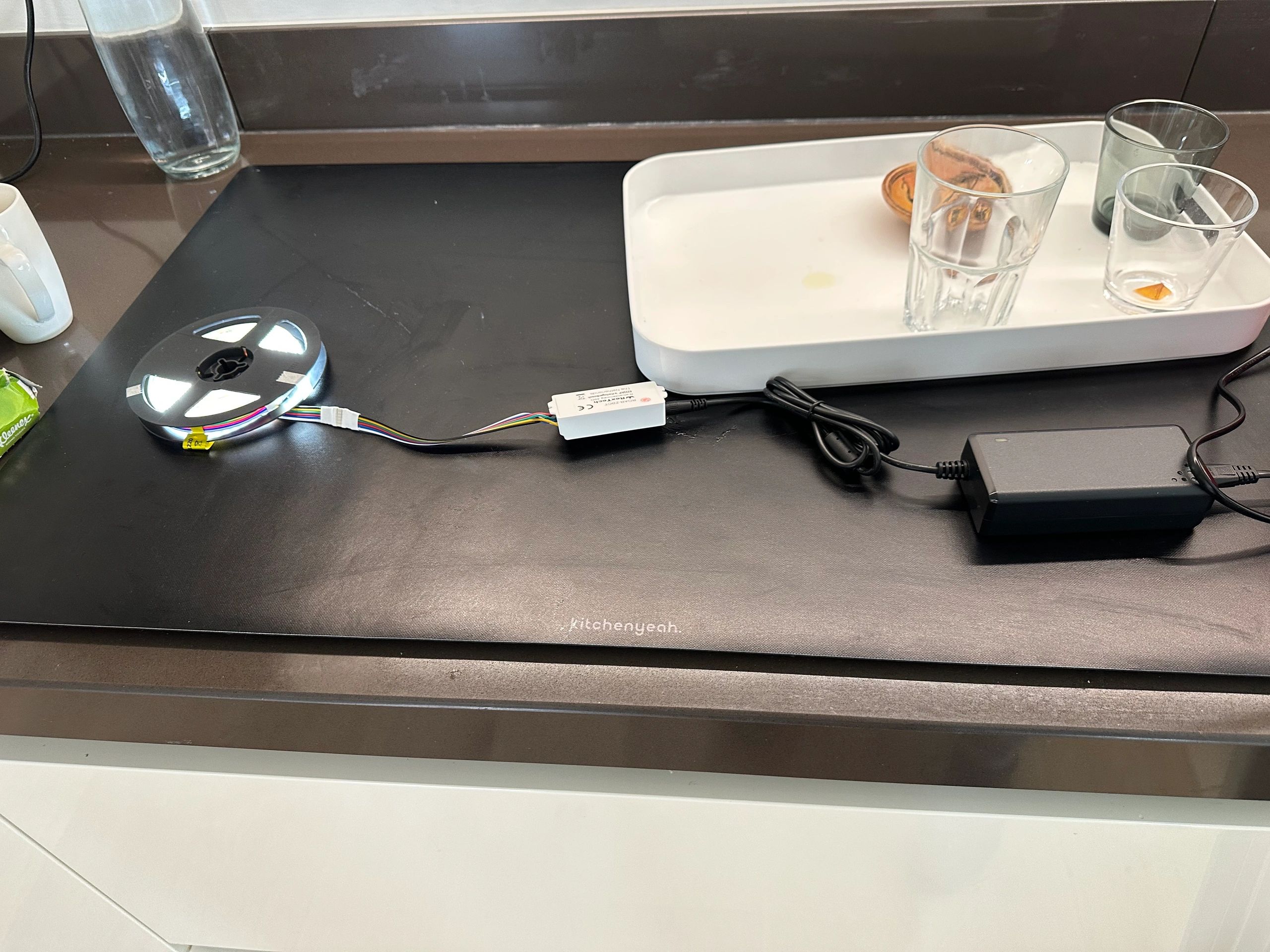 Einzelner Zigbee Steuerung für RGBWW LED Streifen zu bedienen mit der App