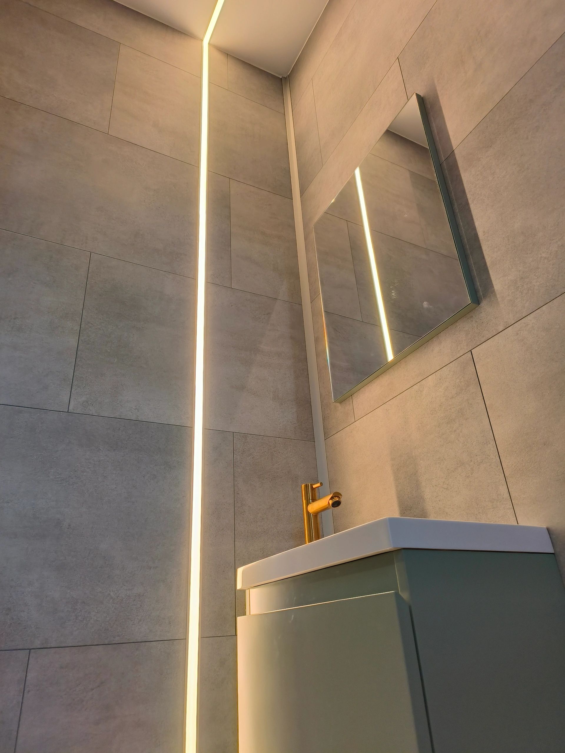 LED Leiste 5 Meter warmweiß Premium Plus - EinzelneLeiste mit 240 LEDs pro Meter