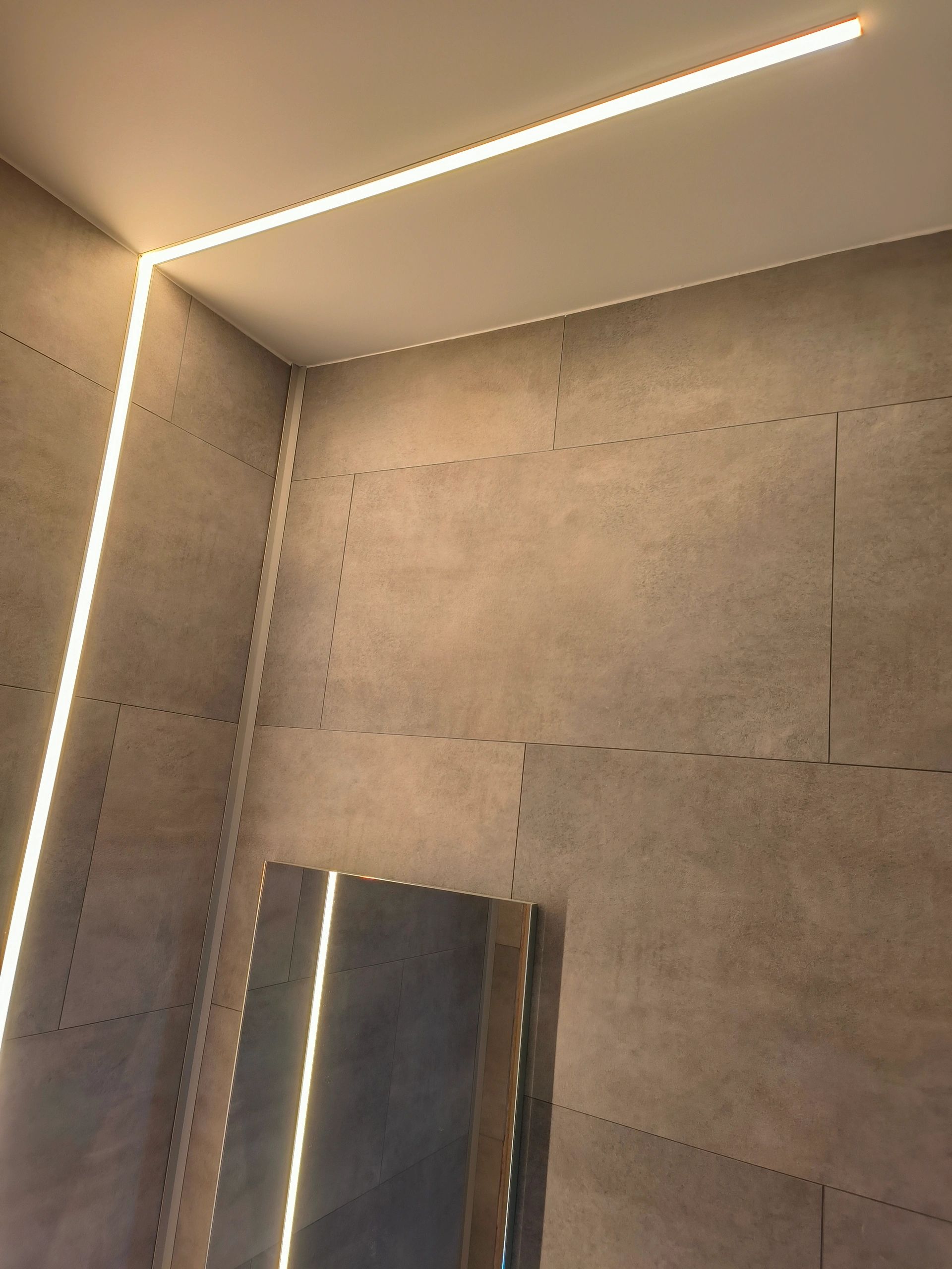 LED Leiste 5 Meter warmweiß Premium Plus - EinzelneLeiste mit 240 LEDs pro Meter