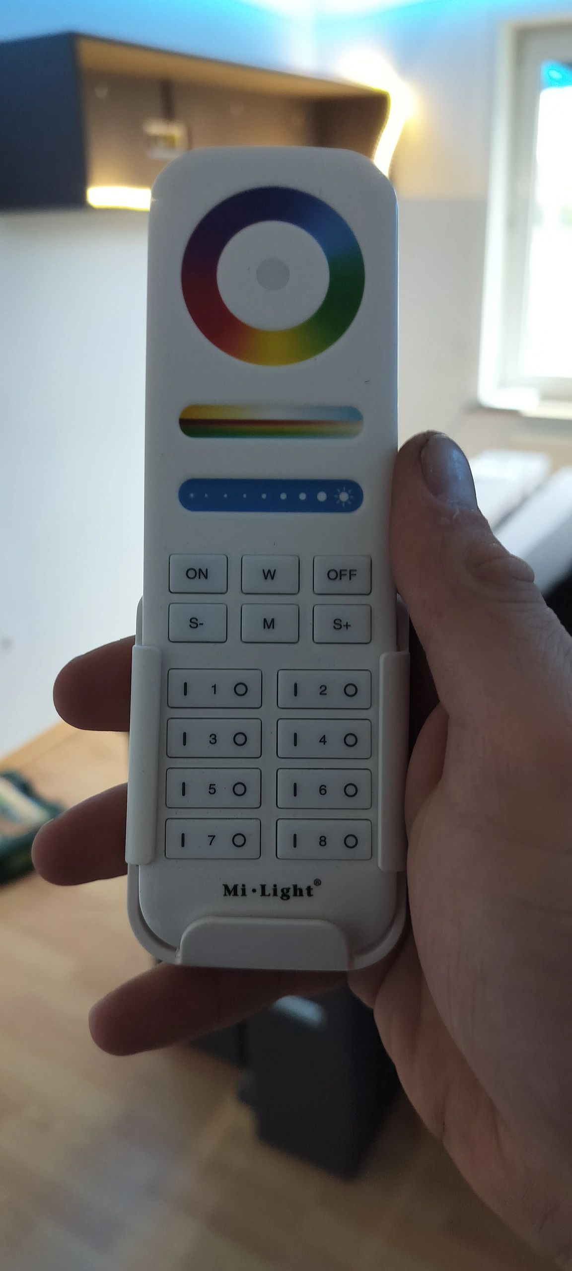 8-Zonen RF Touch Fernbedienung für alle Farben LED Streifen - mit Steuerung