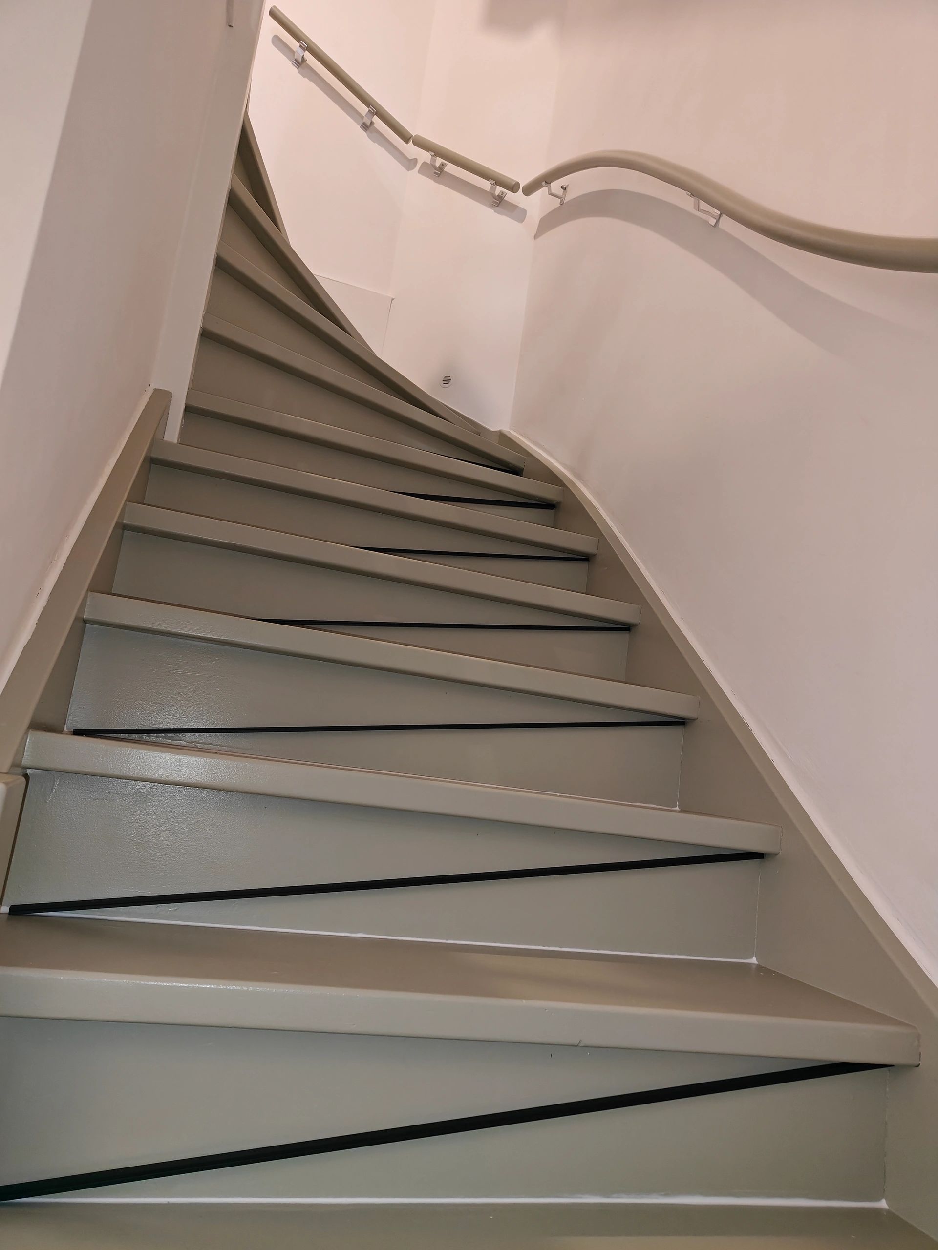 Dynamisches Treppenbeleuchtungsset Premium 130 cm mit Profil