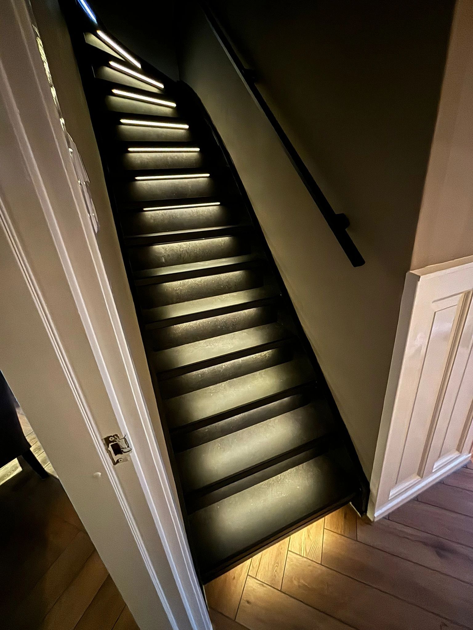 Treppenbeleuchtung LED Streifen warmweiß 50 cm - Komplettset inkl. Profil