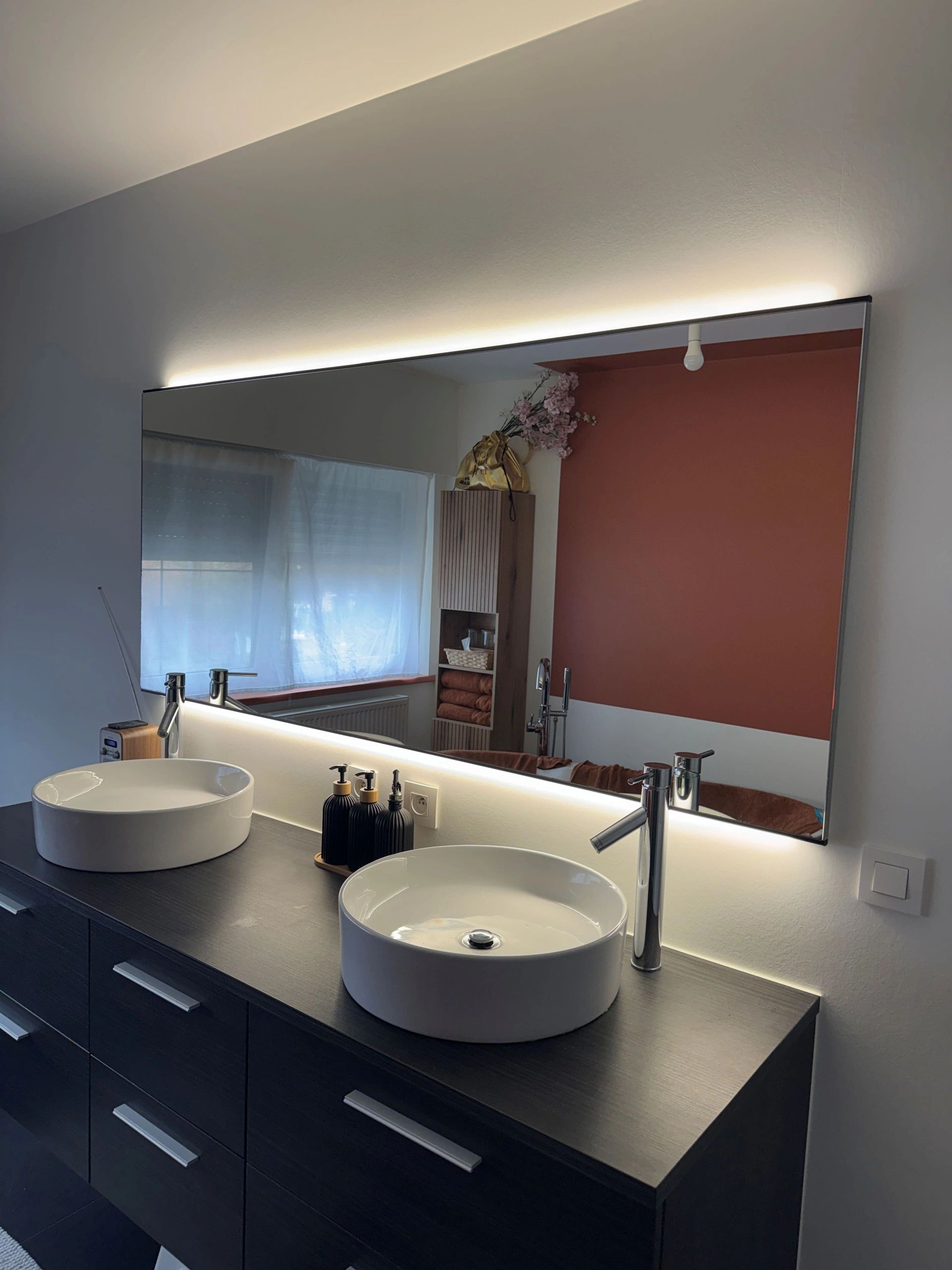 Aluminium LED Streifen Profil schwarz Aufbau 2M - 7 mm hoch - komplett mit AbschlusskAppe