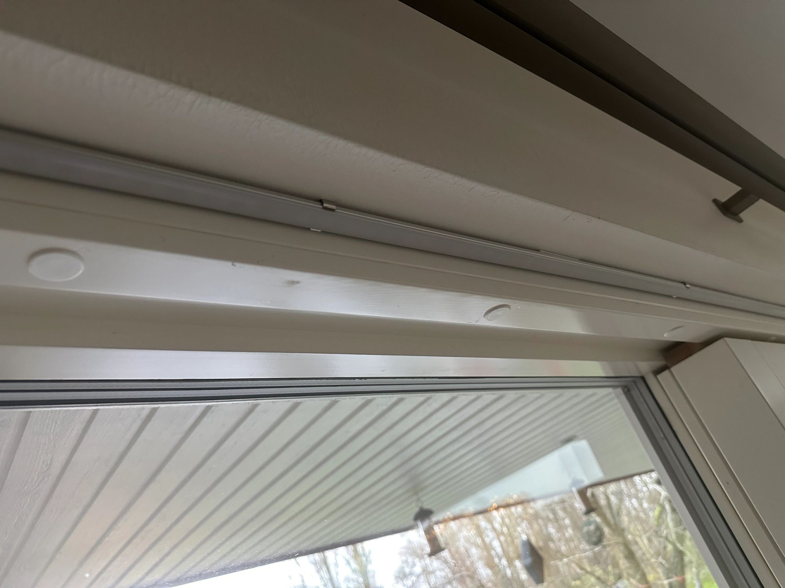 Aluminium LED Streifen Profil Aufbau 4M - 7 mm hoch - komplett mit Abdeckkappe