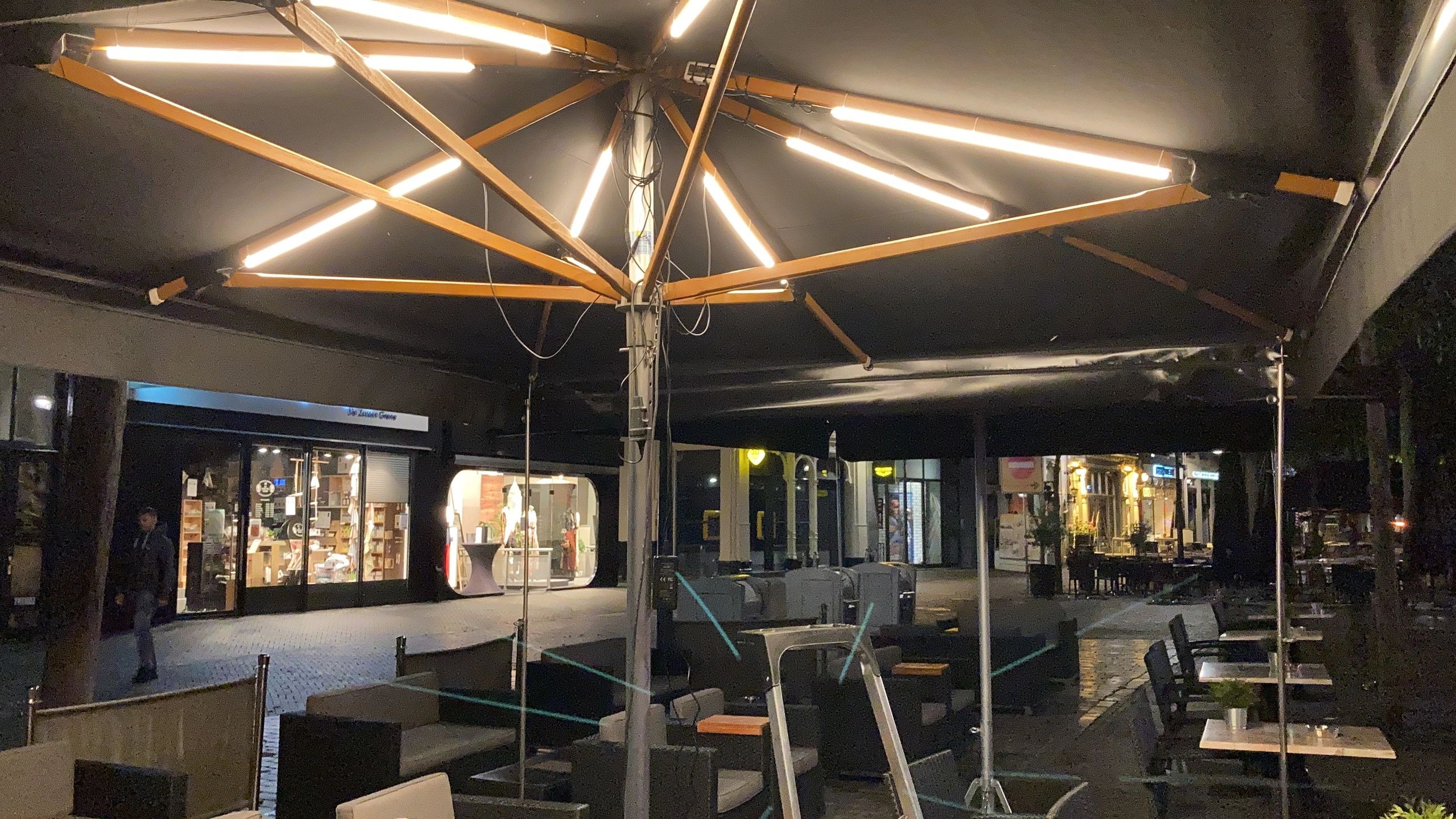 Sonnenschirmbeleuchtung LED Streifen Set Warmweiß - 8 LED Streifen