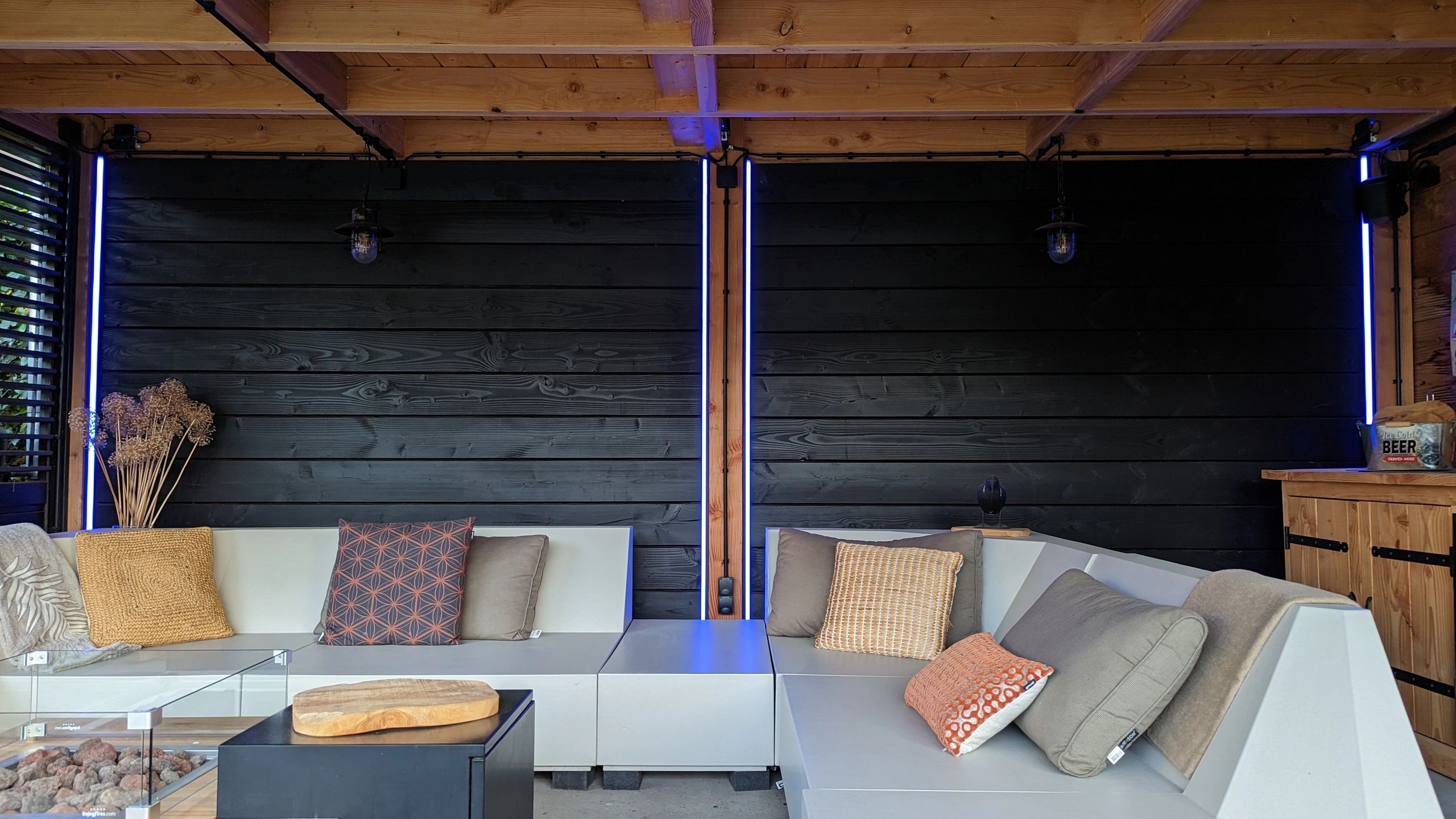 Aluminium Led Streifen Eckprofil schwarz 2M breit - Komplett mit Abdeckkappe