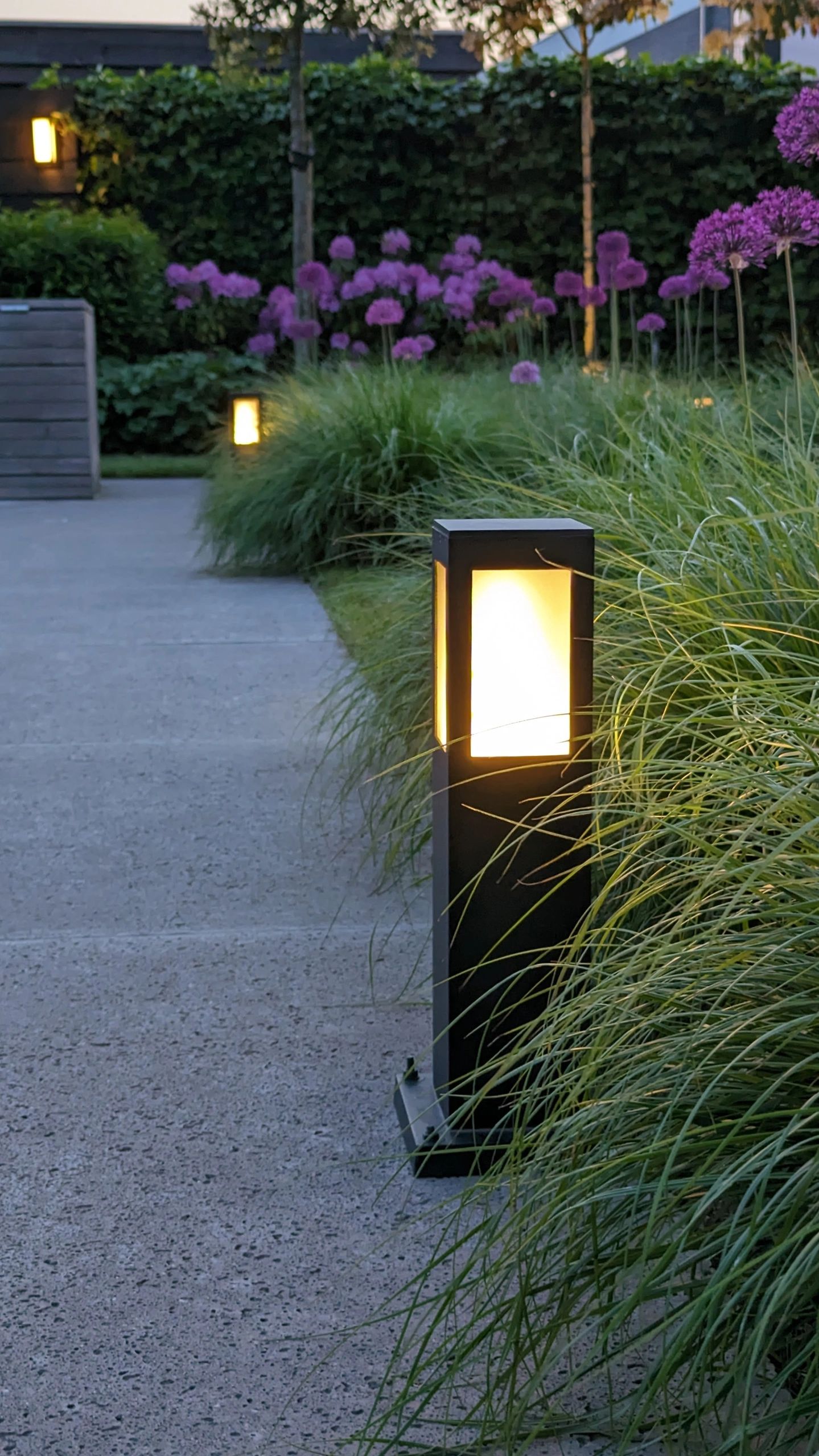 Zigbee Standleuchte für den Außenbereich 9W - Alle Farben und Weißtöne - Gerade