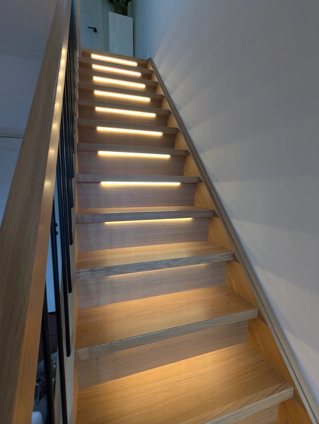 Dynamisches Treppenbeleuchtungsset Premium 50 cm