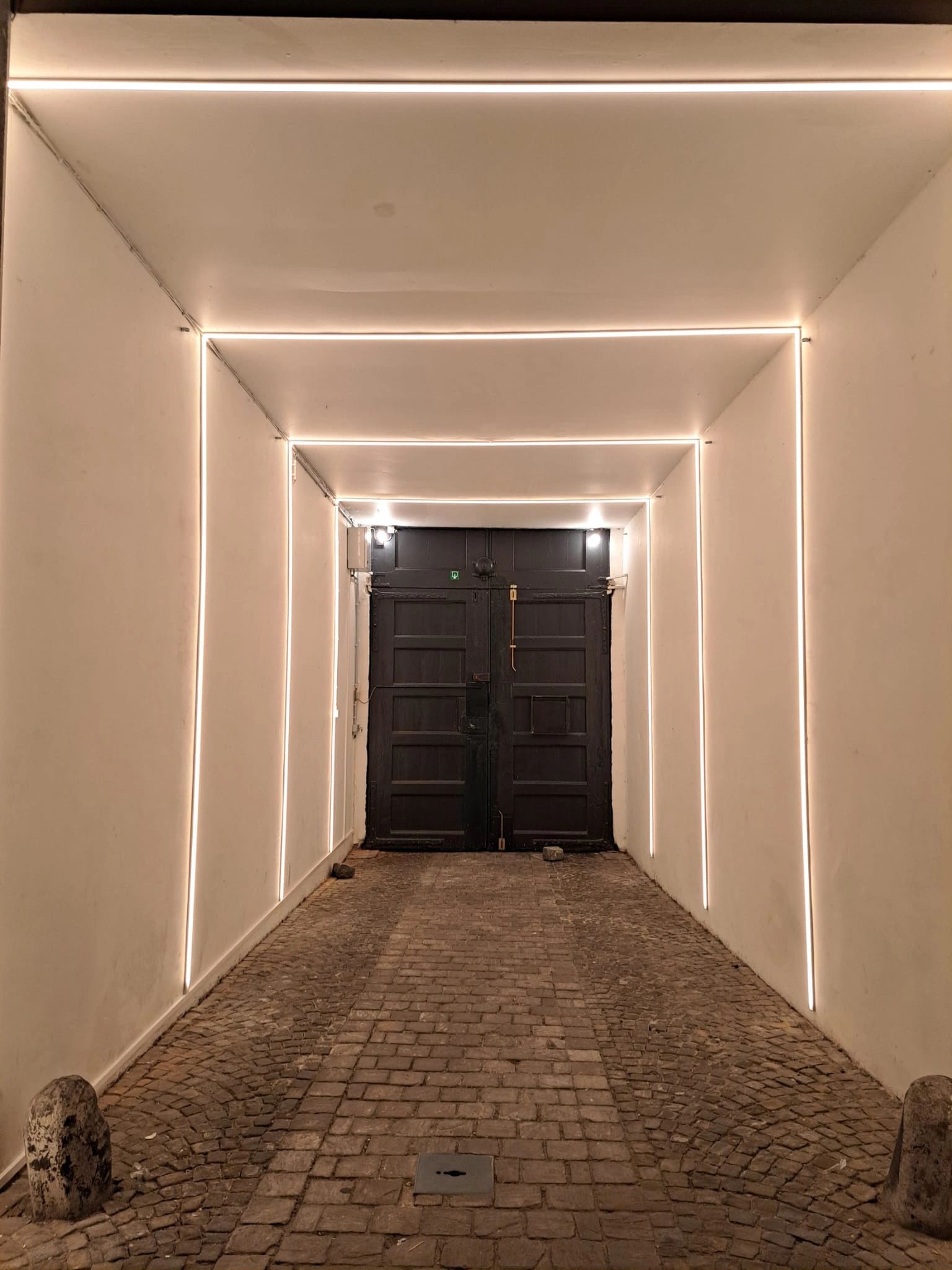 20 Meter komplettes RGBW -LED -Streifen mit Zigbee -Steuerung